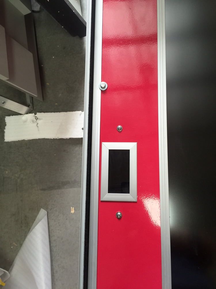 Custom Mounted Screen Road Case With Red Plywood Laminate (view 3 of 15)