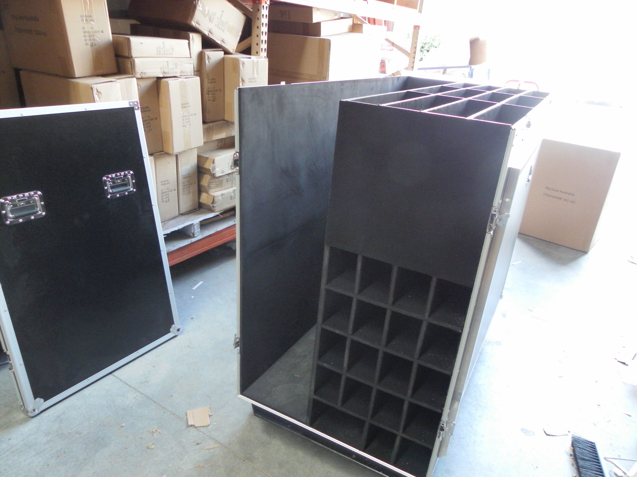 Custom Road Case Top and Front Loading Packer With Multiple Compartments (view 4 of 5)