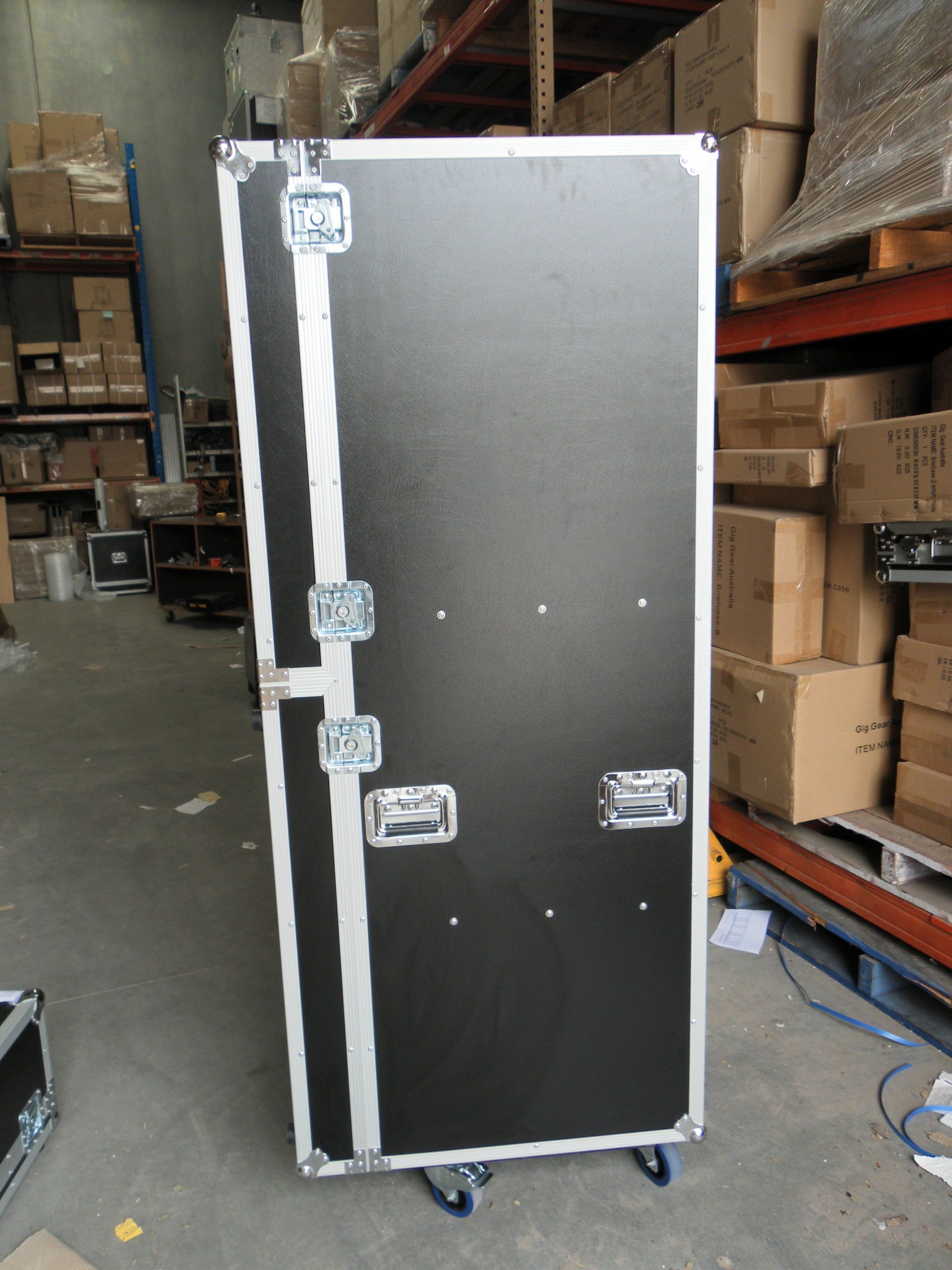 Tall Road Case With Front Opening Split and Ramp (view 4 of 6)