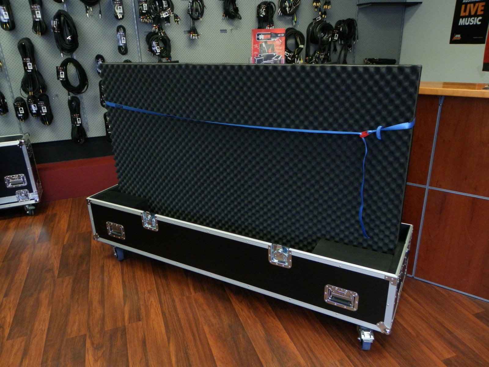 Custom Road Case For 80inch Screen LCD LED