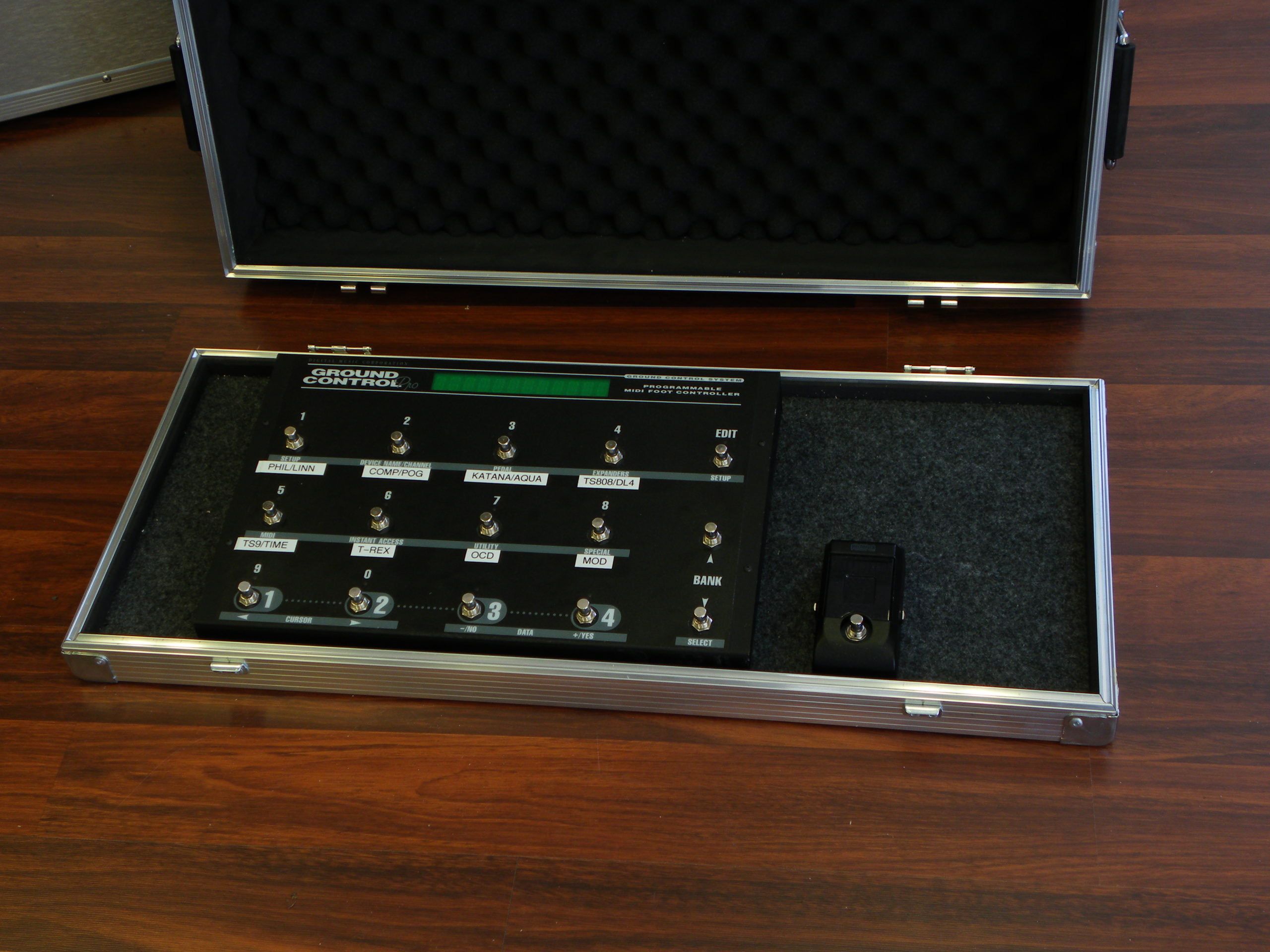 Custom Pedalboard Road Case With Trapdoor Area (view 3 of 3)