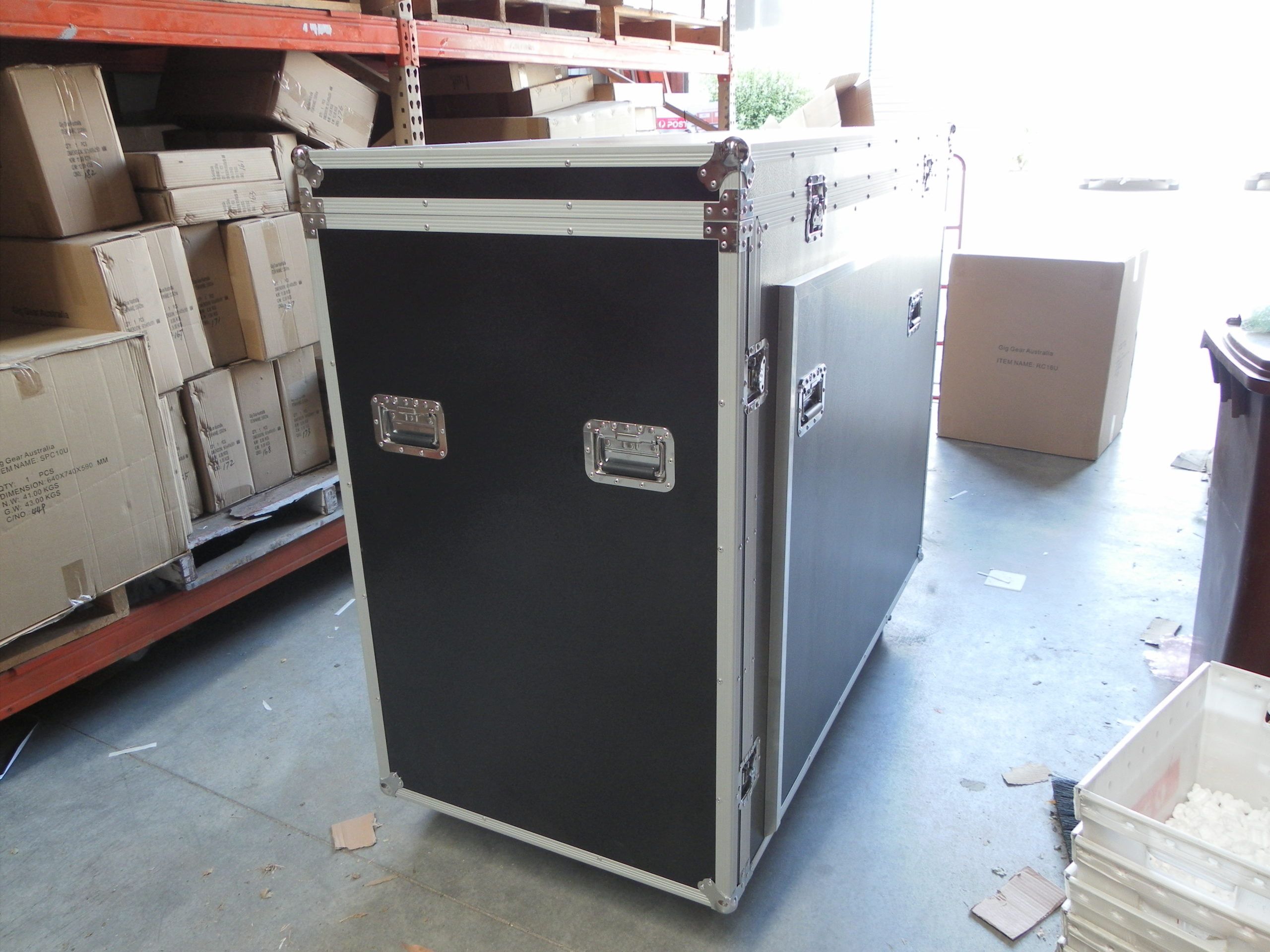 Custom Road Case Top and Front Loading Packer With Multiple Compartments (view 5 of 5)