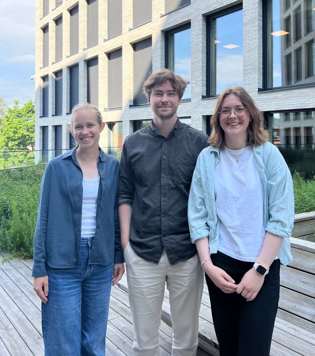 Bilde av f.v. Anne, Aksel og Sarah