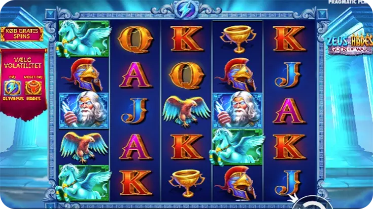 Screenshot fra spillemaskinen Zeus vs Hades – Gods of War fra Pragmatic Play. Spillet vises med 5 hjul og symboler som Zeus, grif, krus, hjelme og spillekort. Til venstre ses mulighed for at vælge spiltilstand mellem Olympus og Hades samt køb af gratis spins. Farverne er holdt i kolde blå nuancer med søjler og lyn i baggrunden.