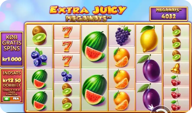 Skærmbillede fra spilleautomaten Extra Juicy Megaways™ med farverige frugtsymboler som vandmeloner, citroner, blommer og druer. Klassisk frugttema med moderne Megaways-layout og bonuskøb-mulighed.