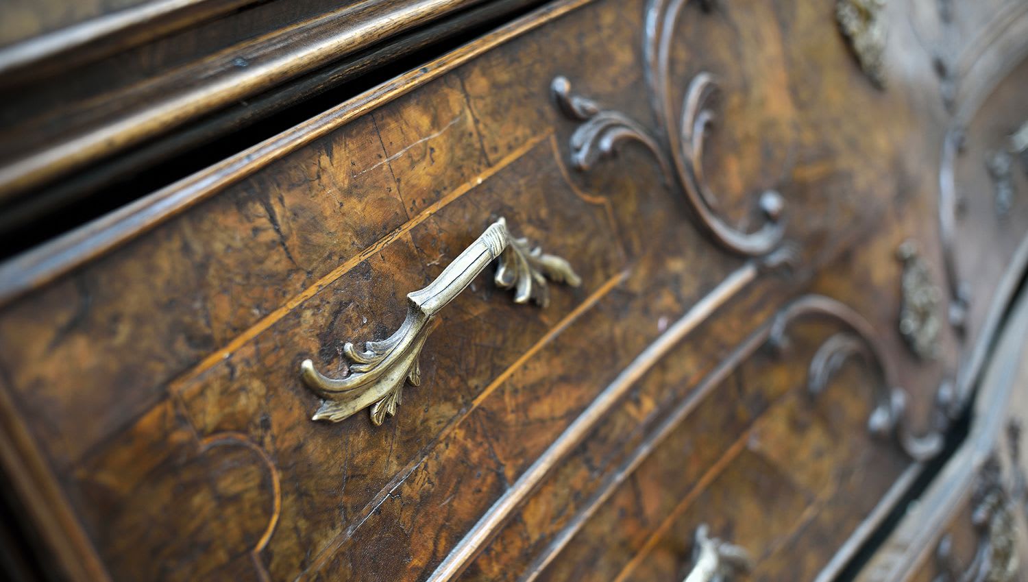 Annibale Colombo: 200 Years of Craftsmanship | Artemest