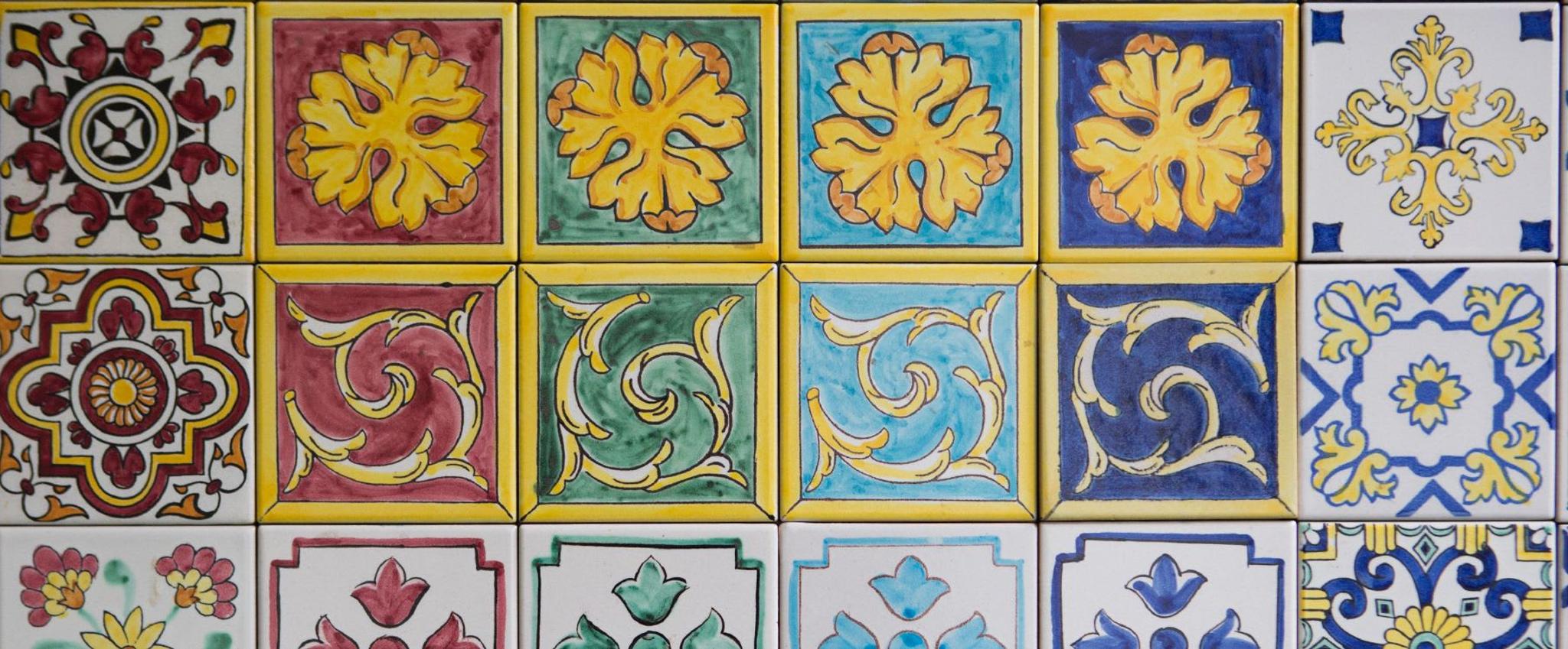 Pinto : Céramiques italiennes au bord de la mer