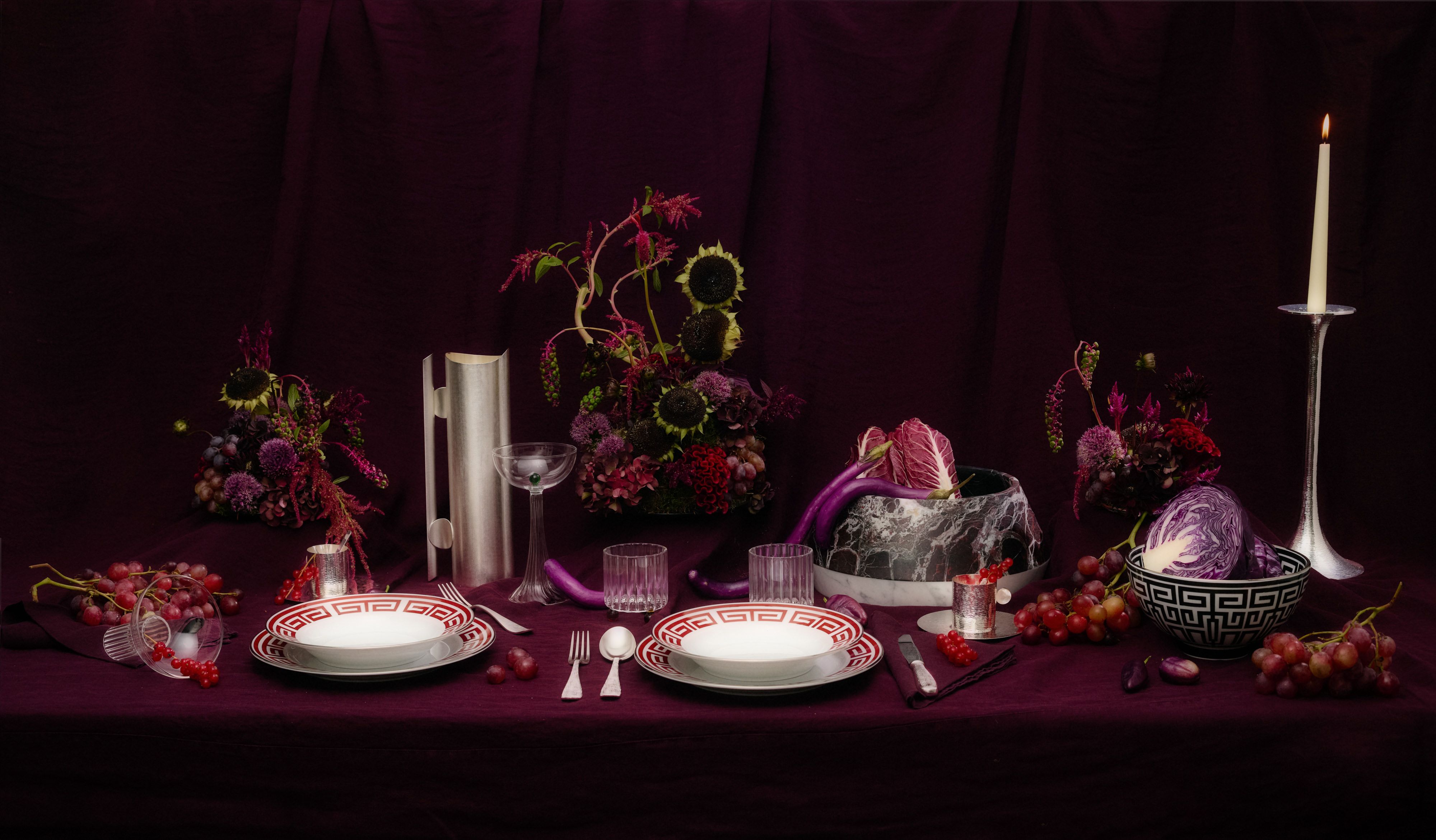 Artemest Holiday Tables