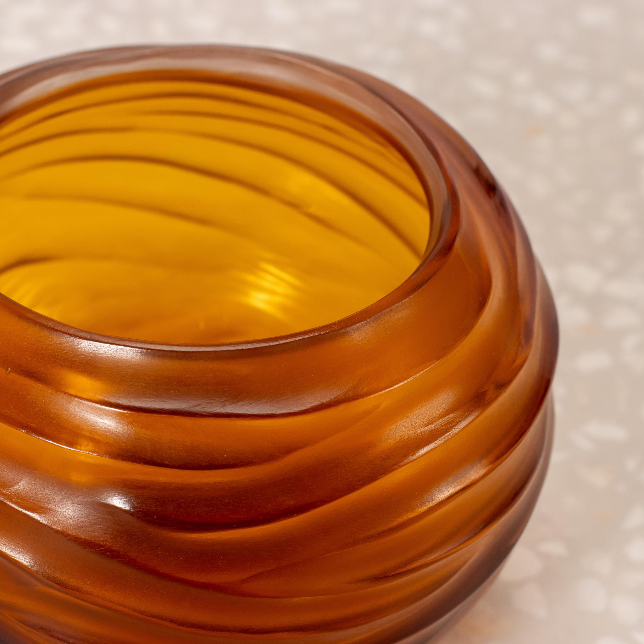 Genießen Sie die Wärme von Burnt Orange