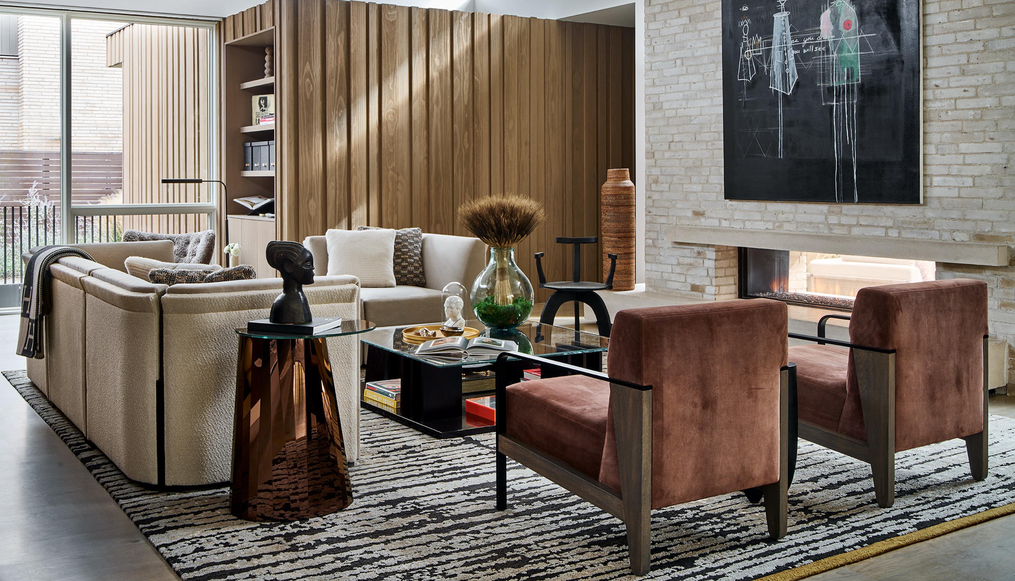 Donna Mondi: Klassizismus Trifft auf Moderne