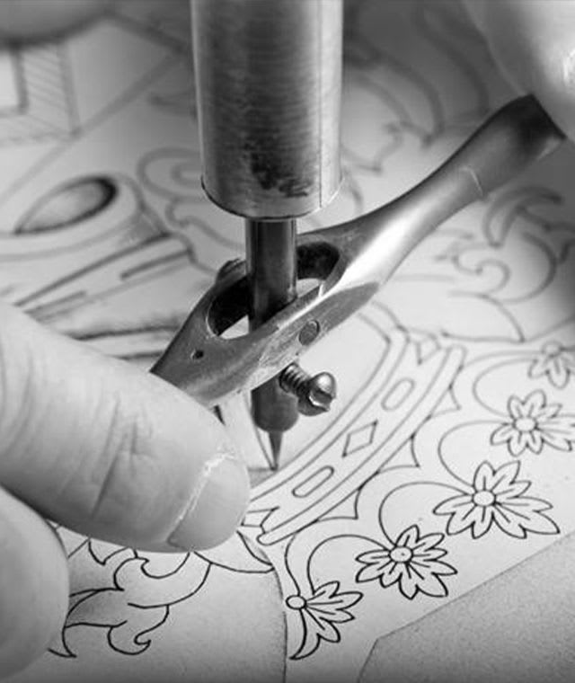 Pineider: Timeless Florentine Class | Artemest