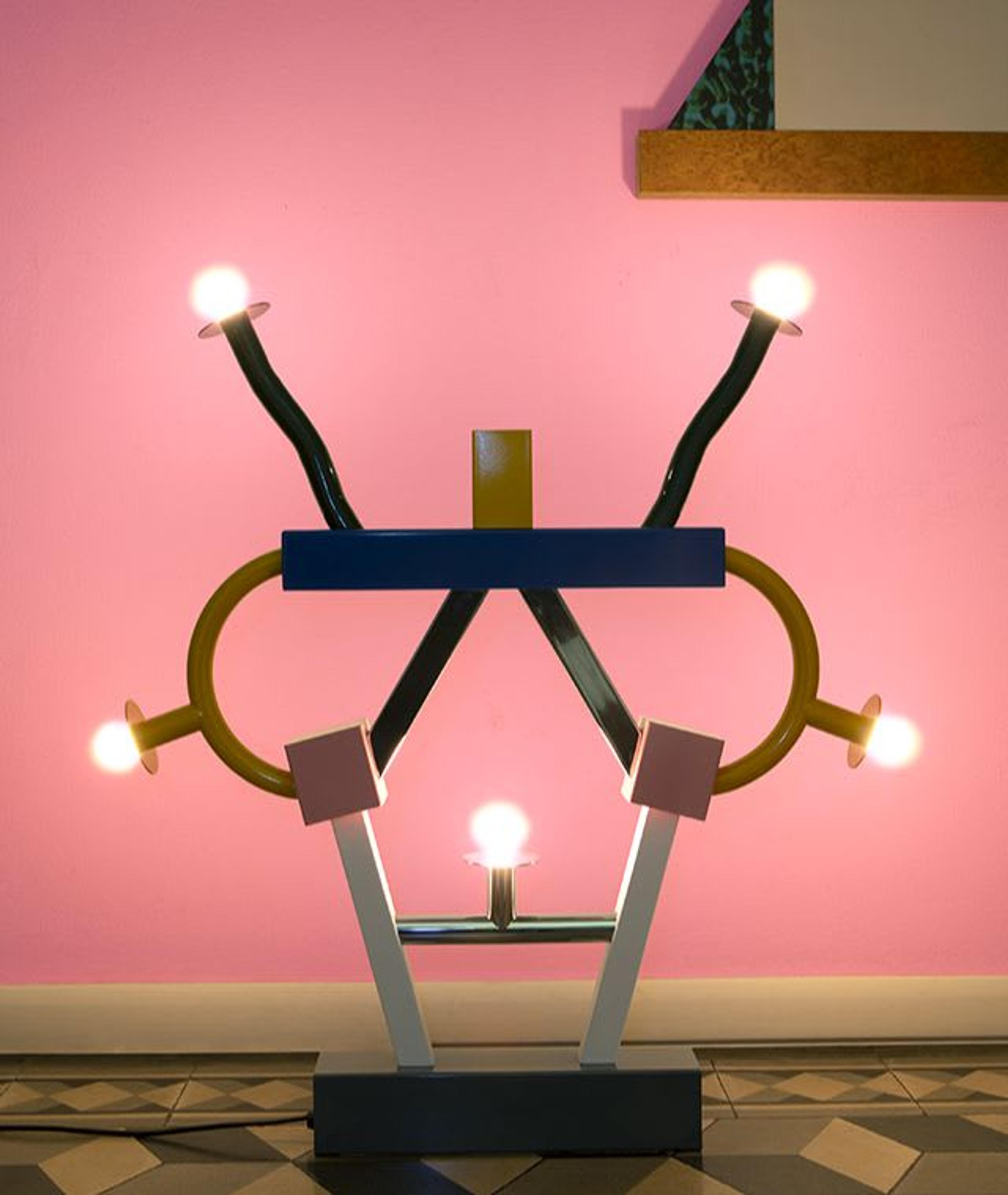 Ashoka Floor Lamp by Ettore Sottsass - Credits Carlo Ninchi