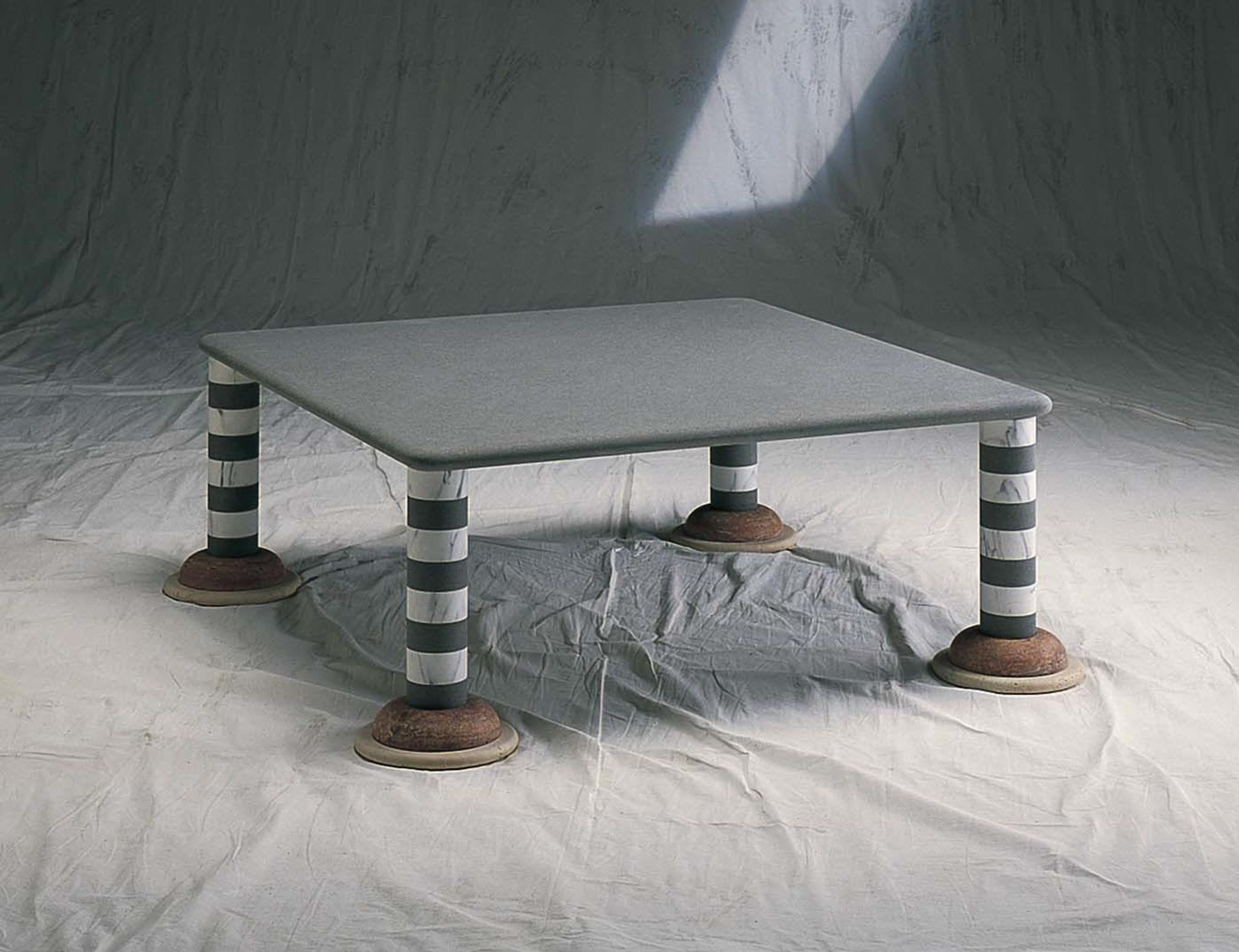 Tavolino Calcutta di Michele De Lucchi
