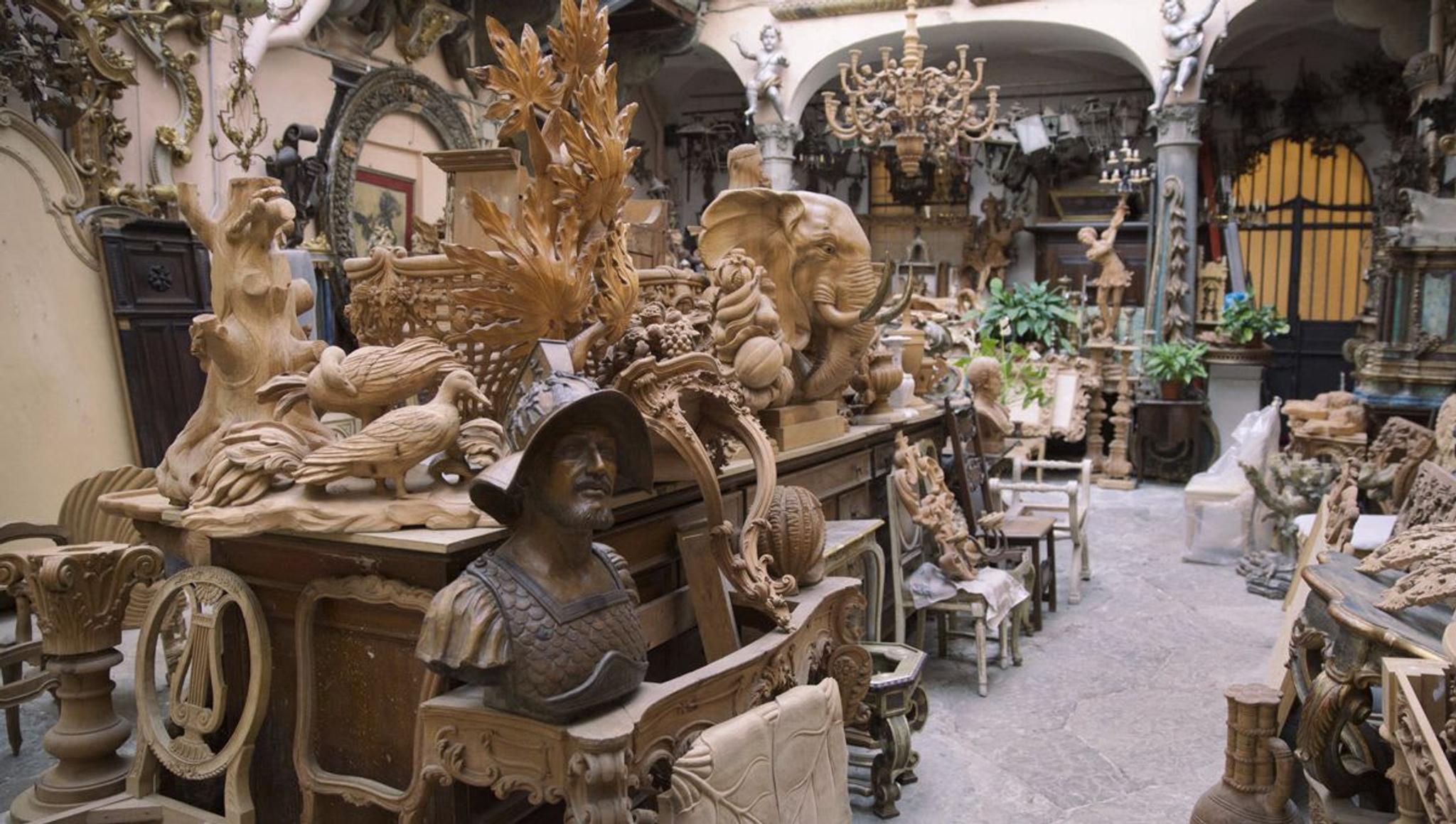 Die Kunst des Holzschnitzens von Bartolozzi e Maioli