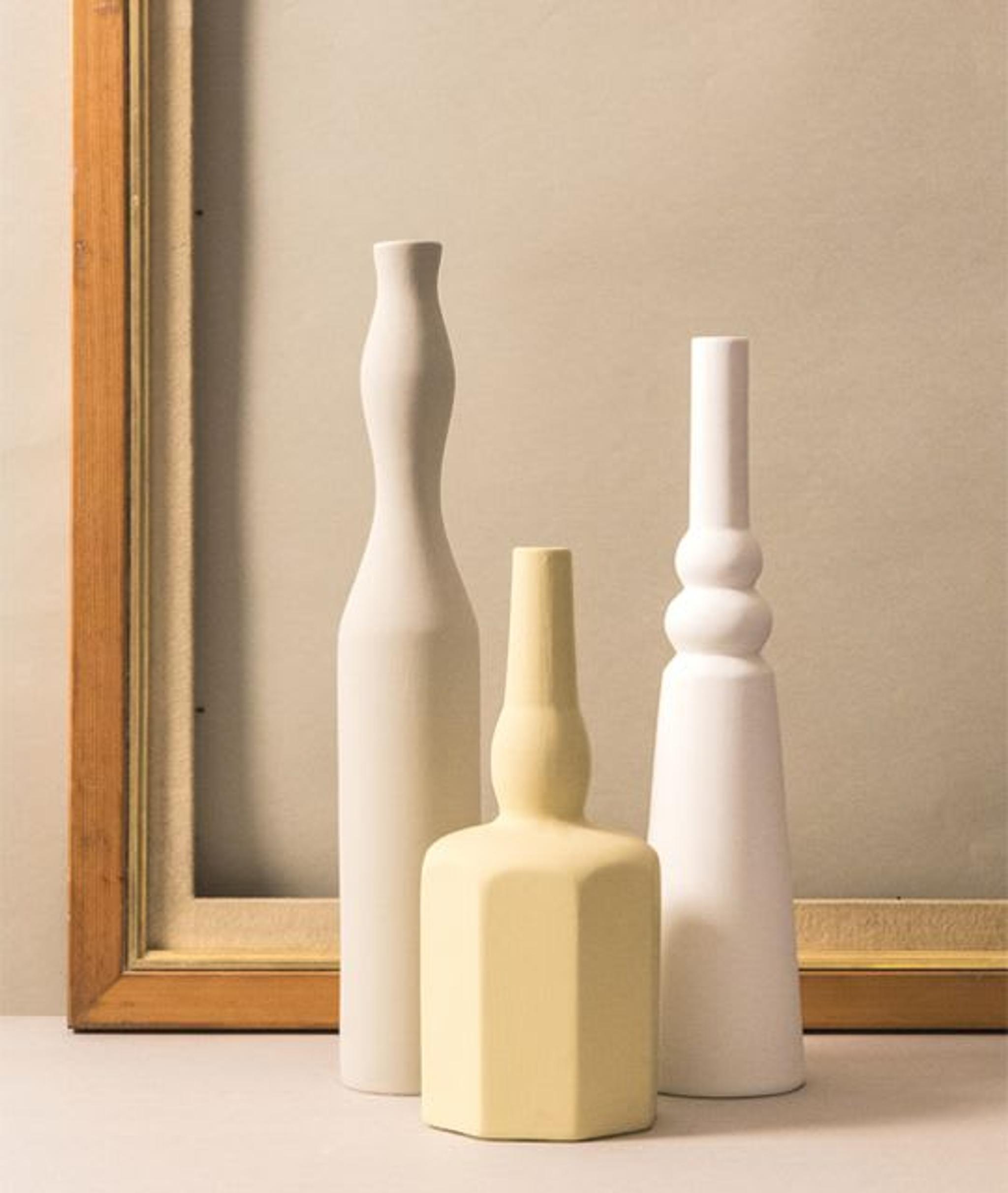 Natura Morta 3 - Ensemble de vases #1 par Sonia Pedrazzini