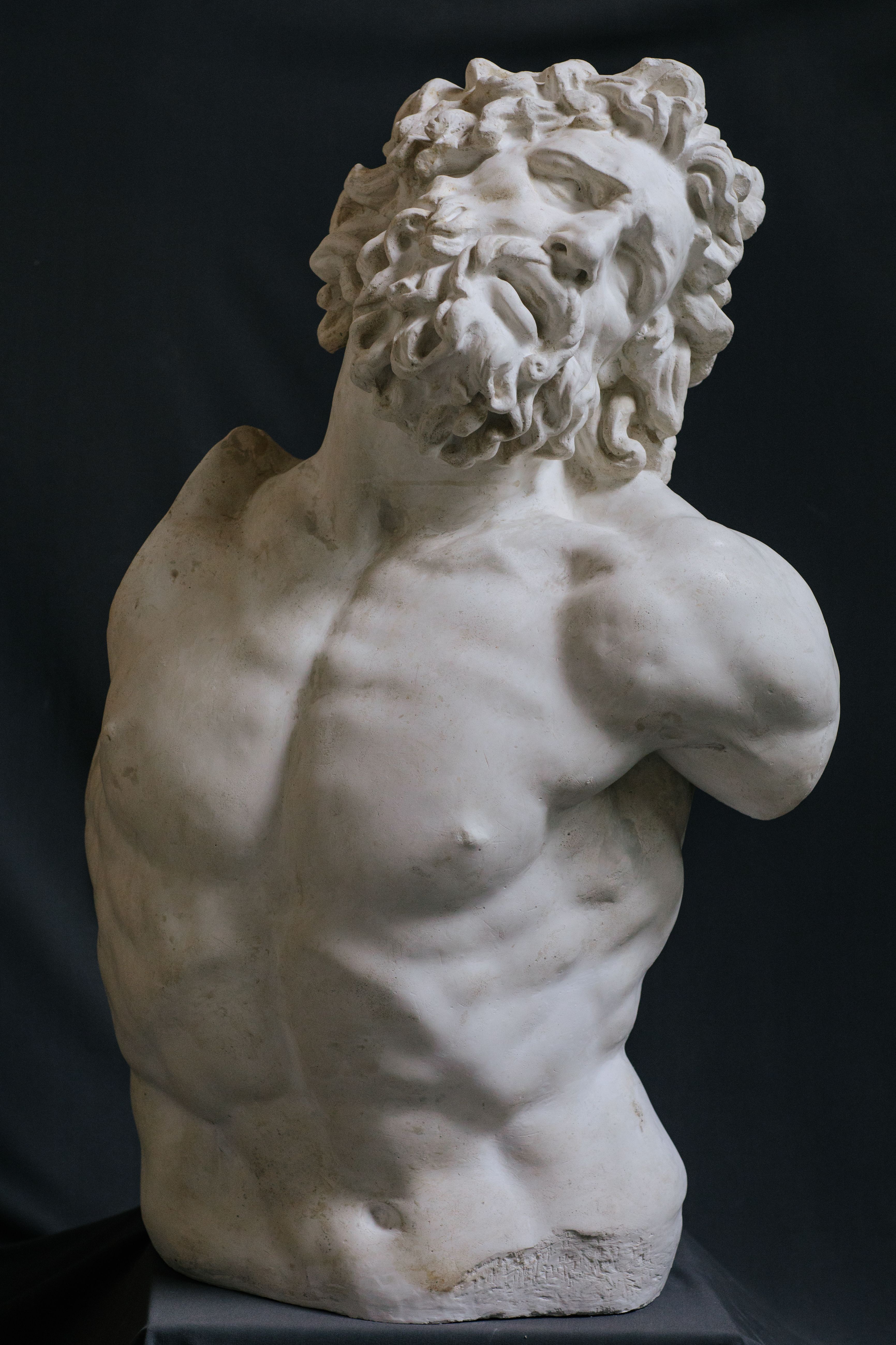 Sculptures & Statues