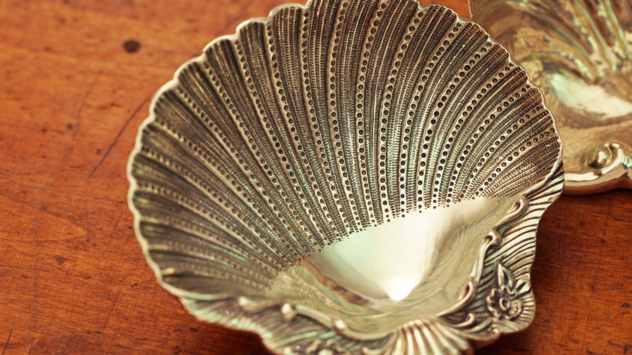 Silver shell candy dish