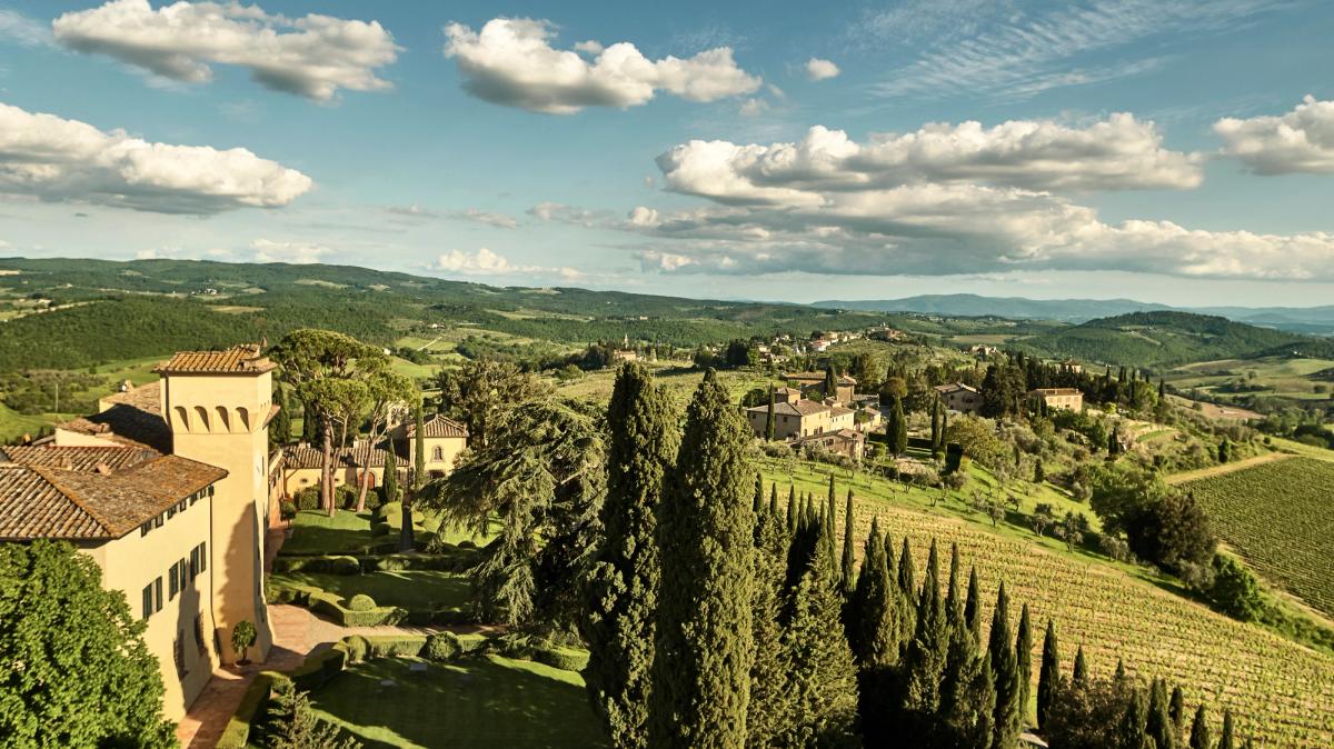 Italian Countryside Living | Artemest