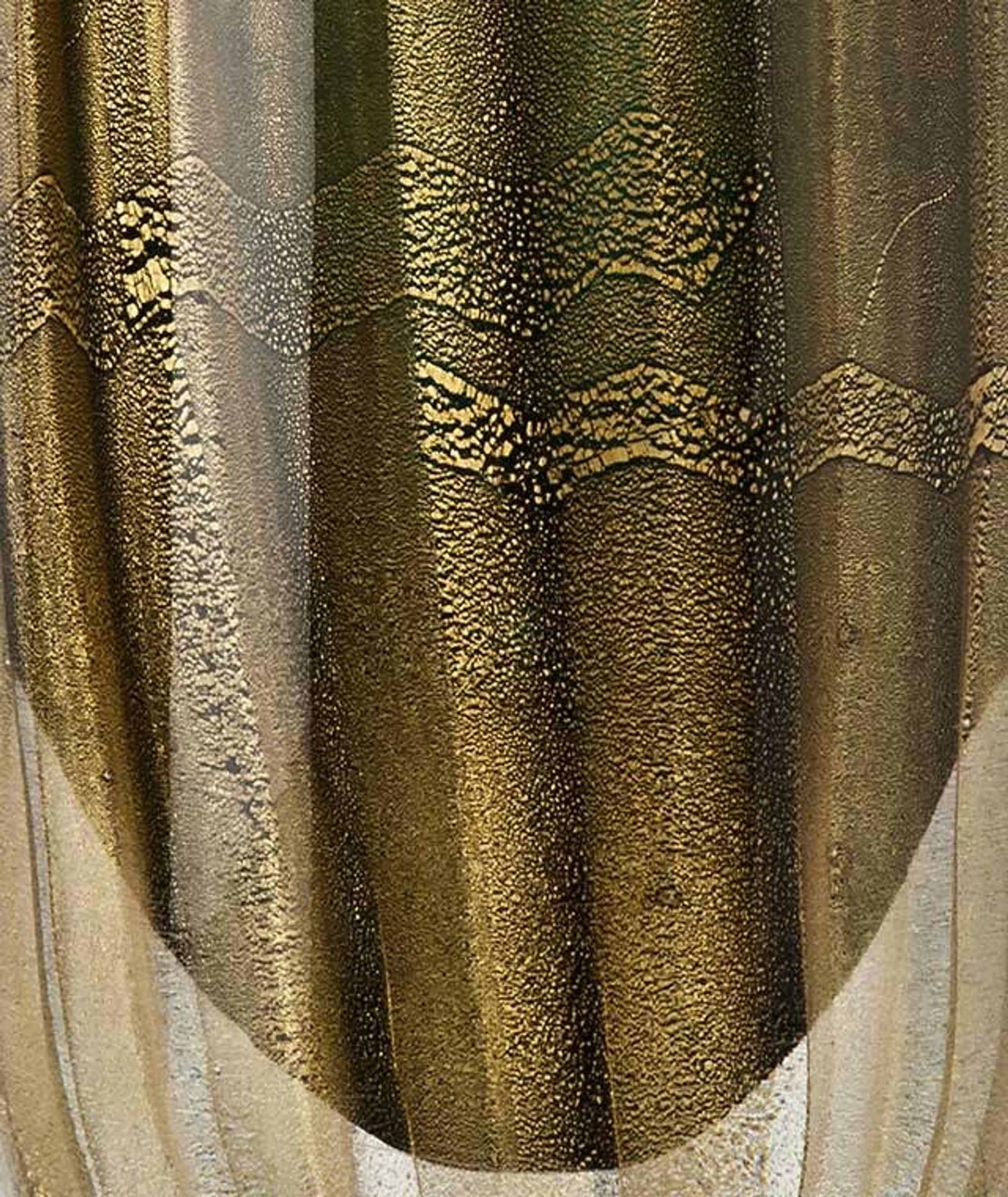 Detail of the Sommersi Foglia Tall vase by Carlo Scarpa for Venini.
