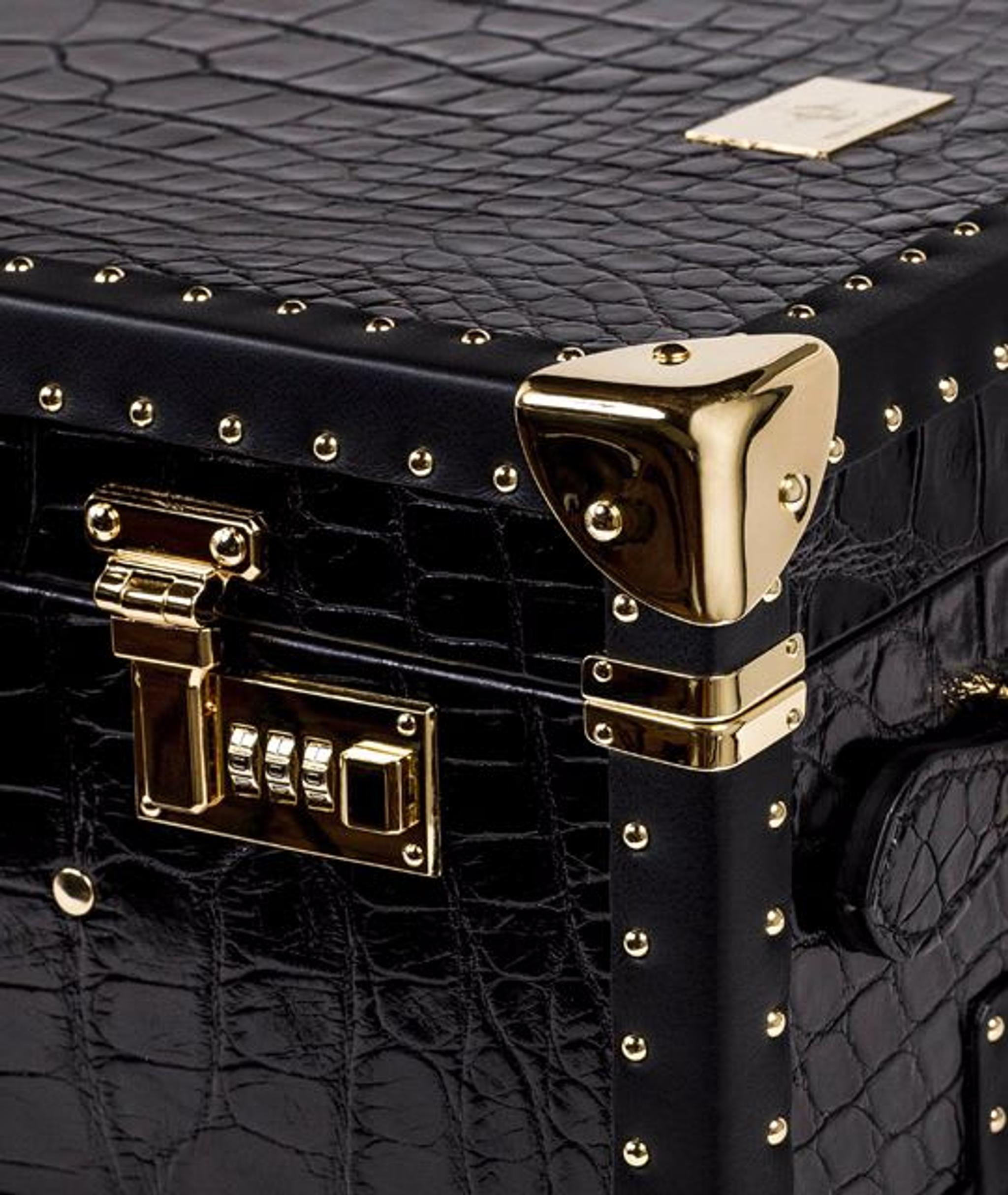 Details of the Small Trolley by Royal Trunk