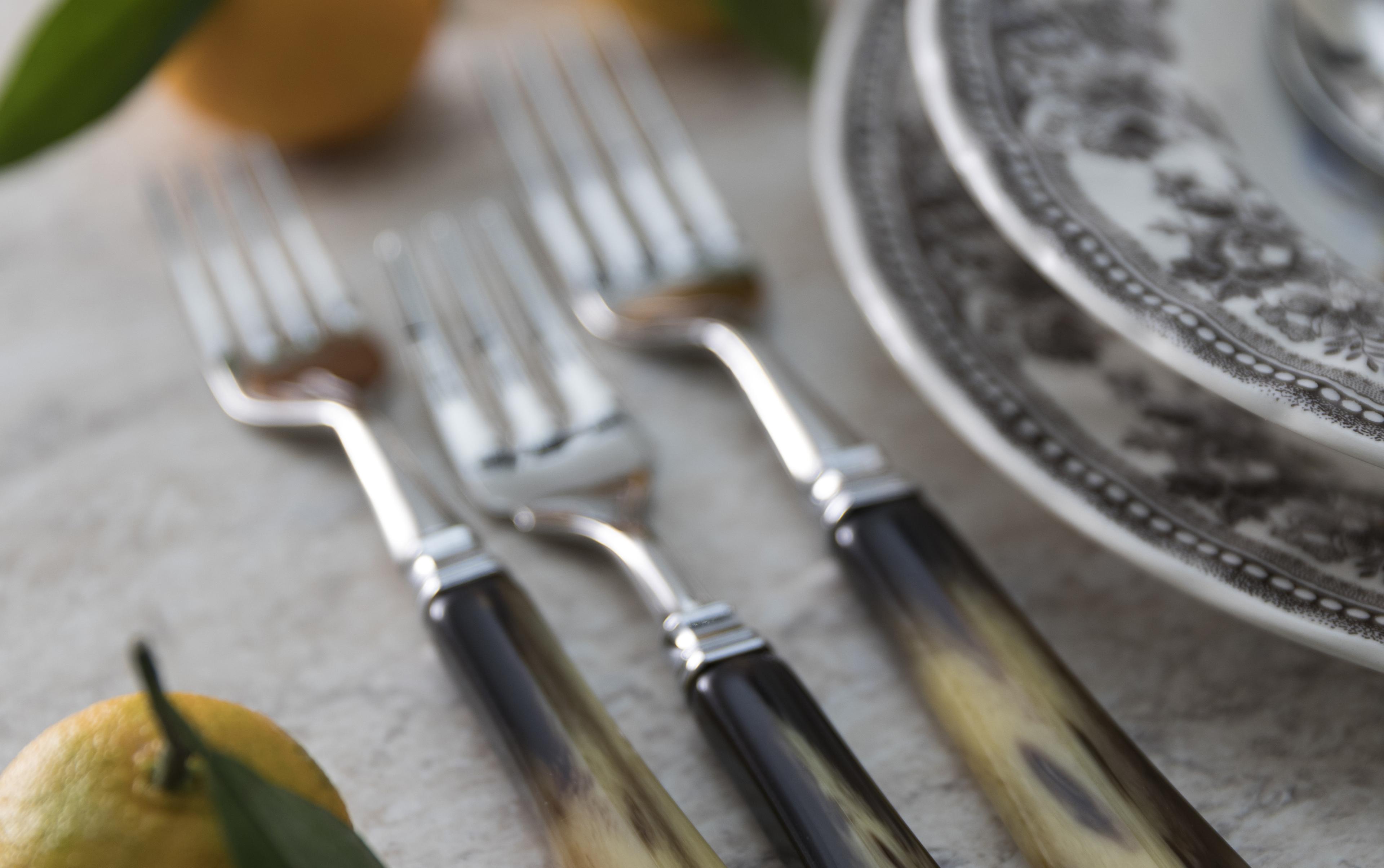 Customizable Flatware Sets
