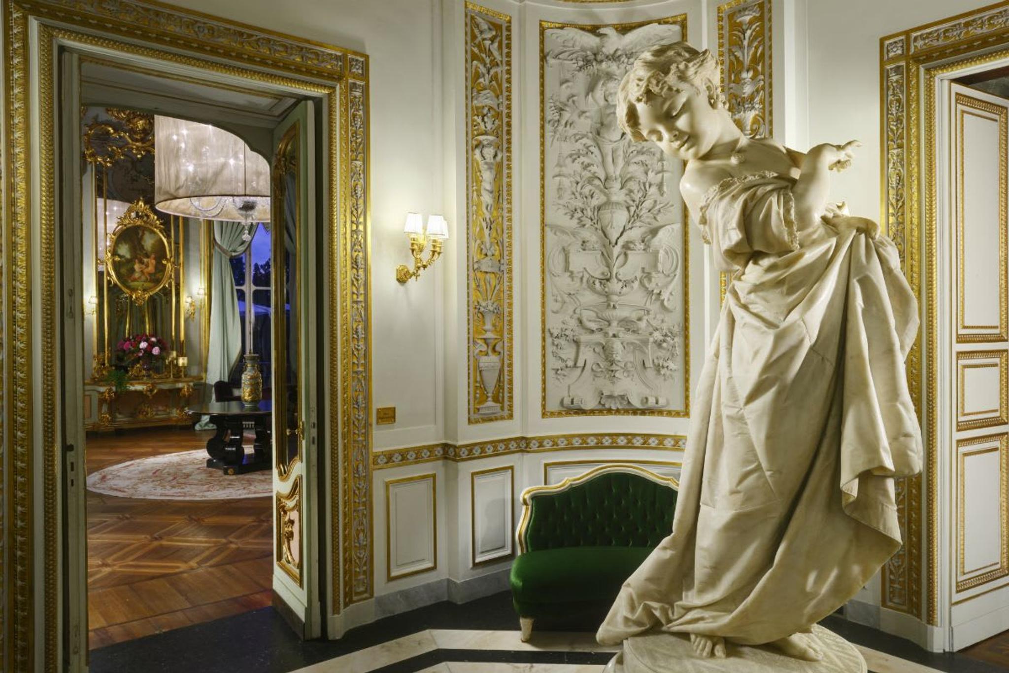 Luxurious and sumptuous details of Villa Cora interiors.