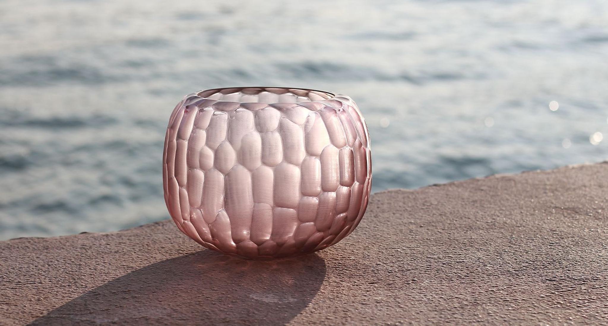 Watch How a Master Glass Blower Makes Huge Abstract Vases