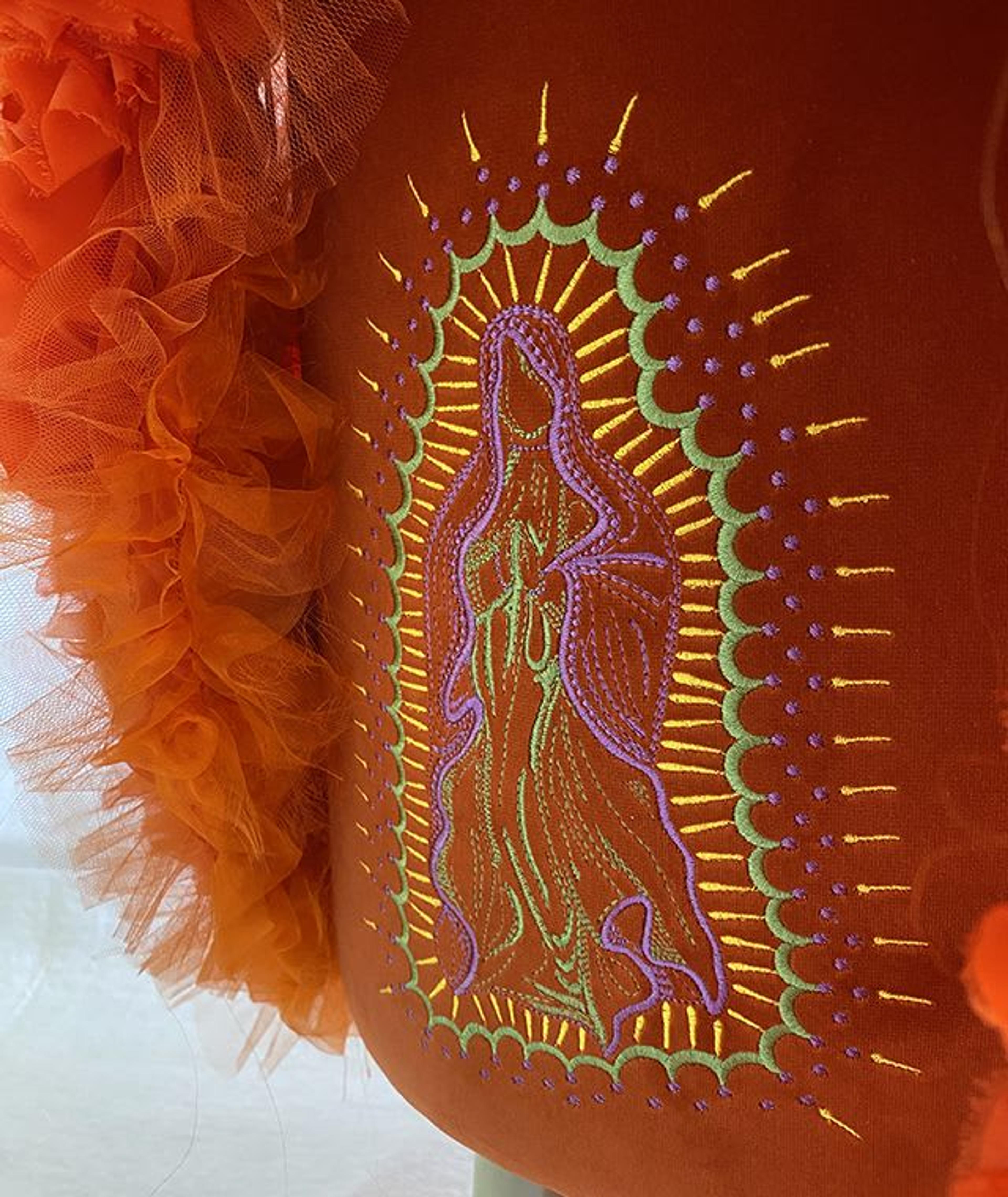 Bloom Armchair von Monica Gasperini x IEO Good Vibes Unfertige Arbeit