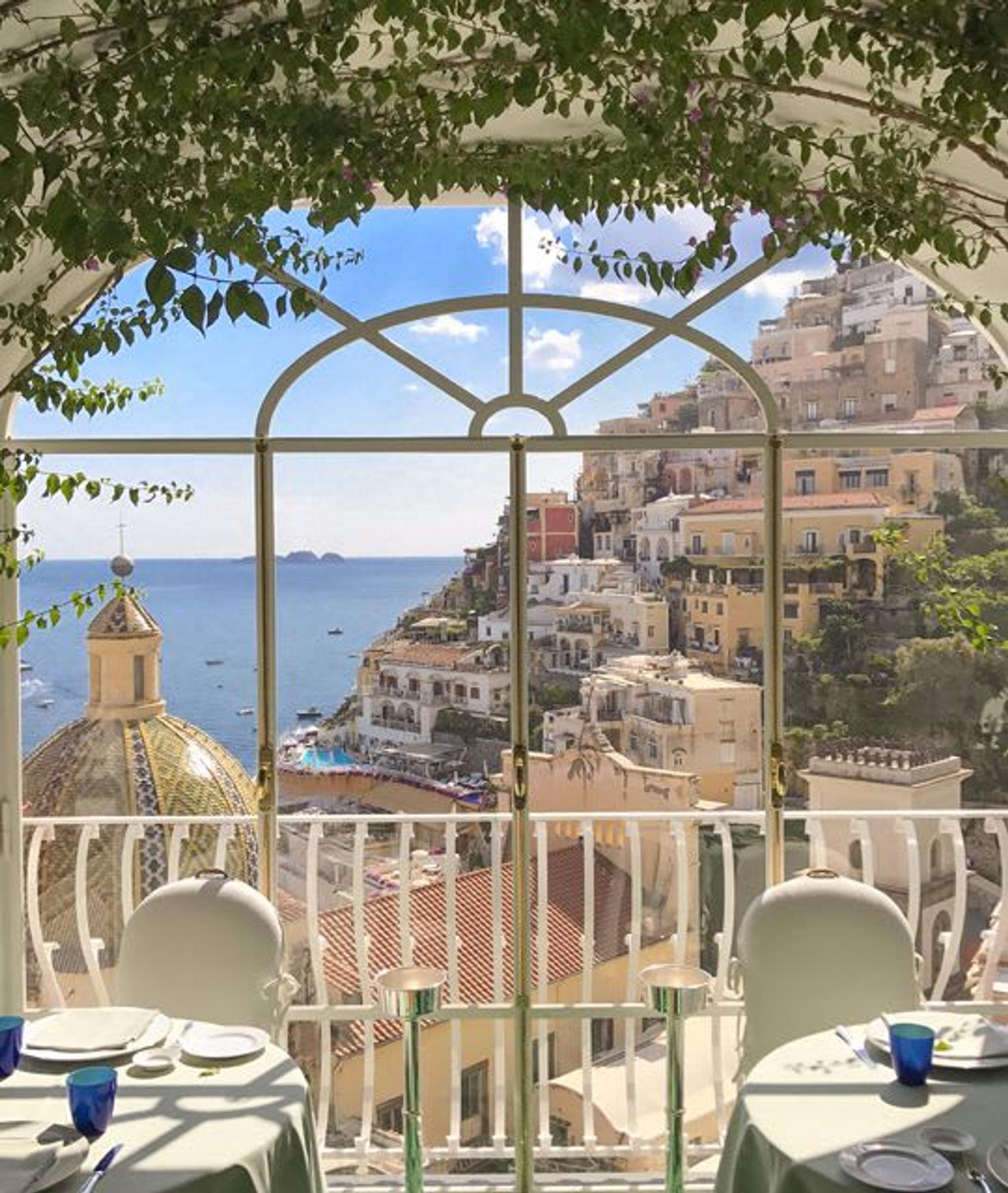 Le Sirenue Lunch Room mit Blick auf Positano
