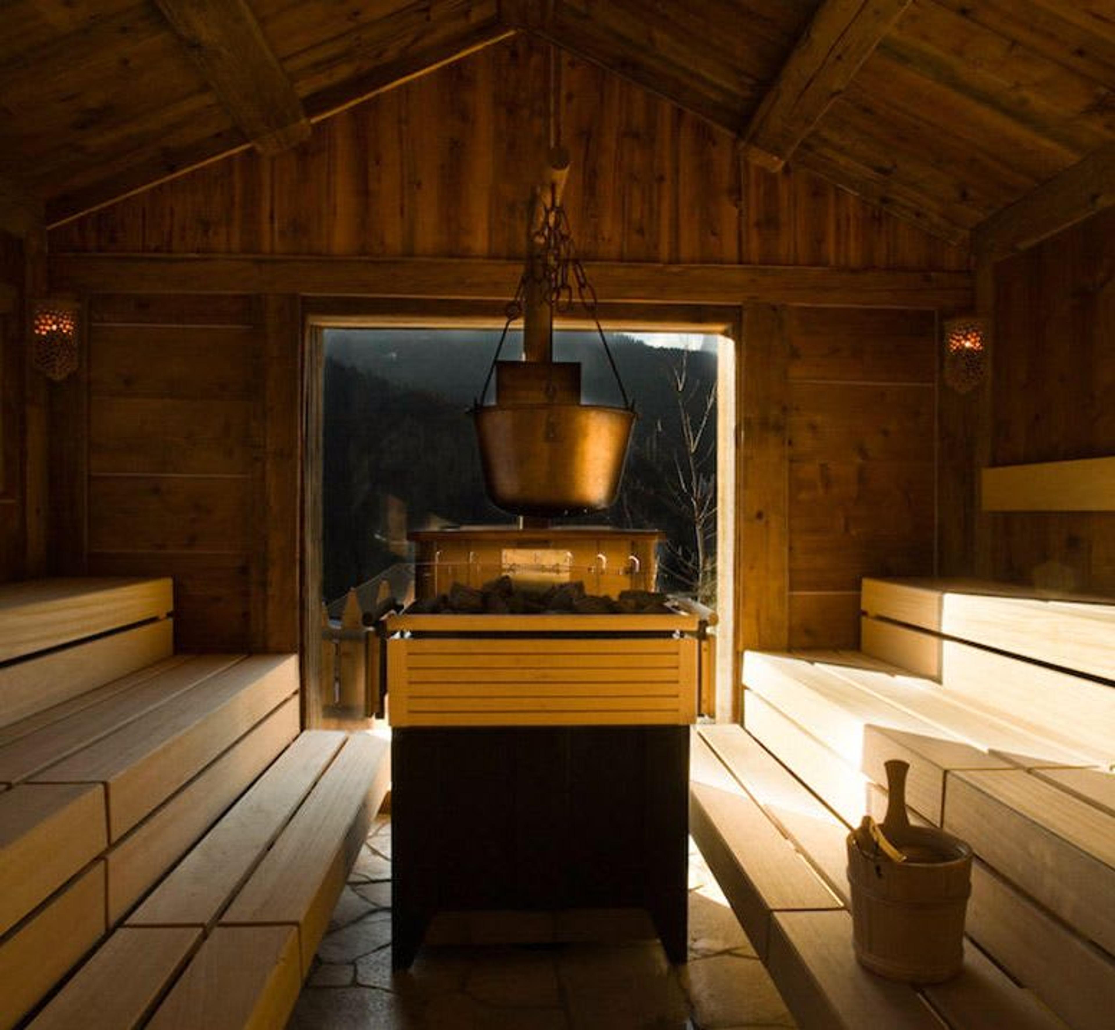 Alpine Sauna in the garden