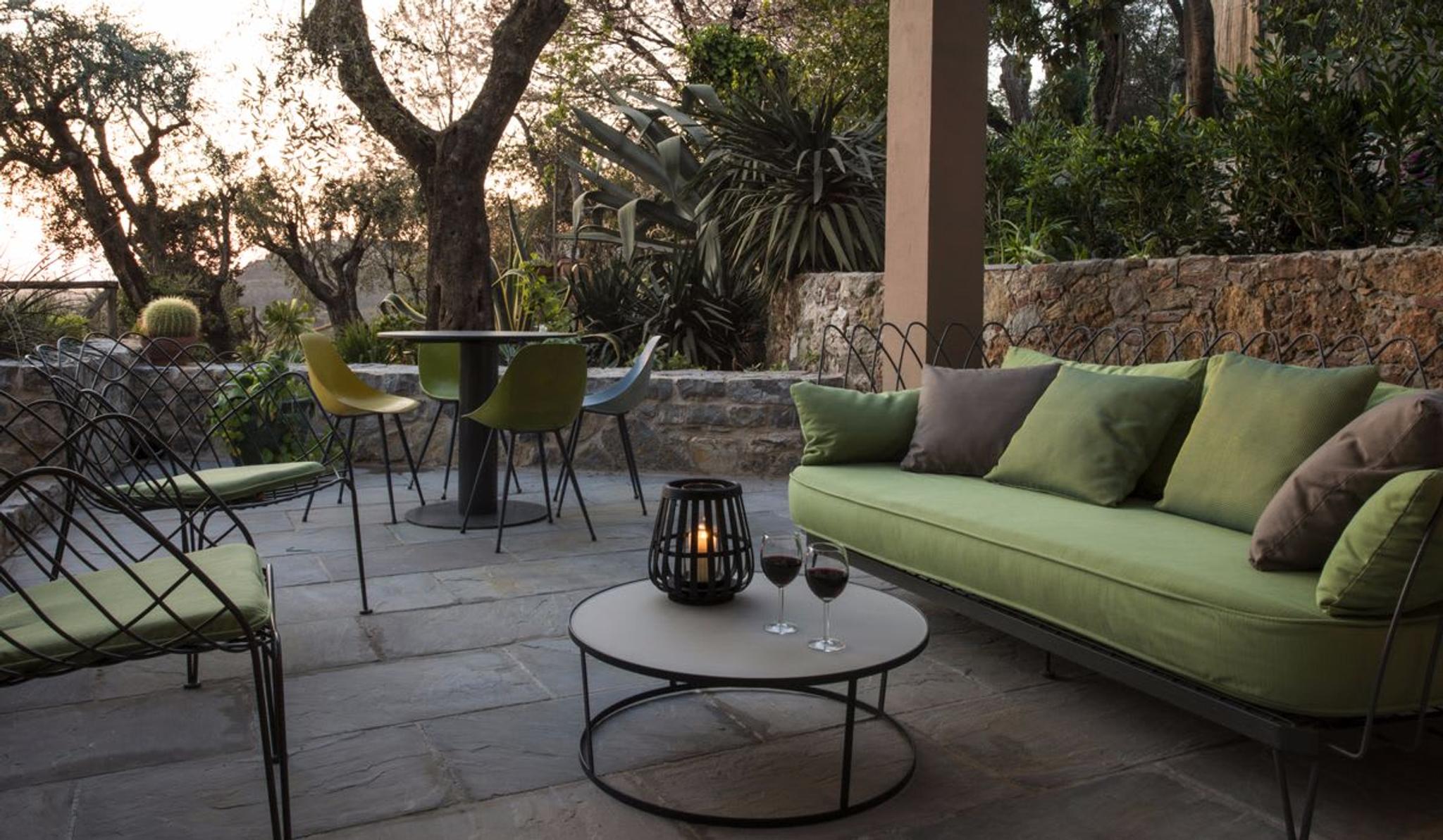 Pacific vibes and a setting full of charm and elegance are Locanda al Colle's key elements.