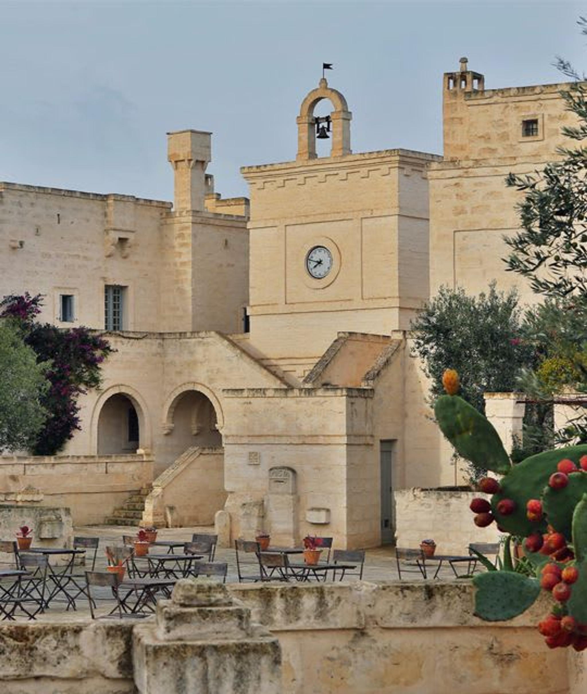 Die Piazza von Borgo Egnazia.