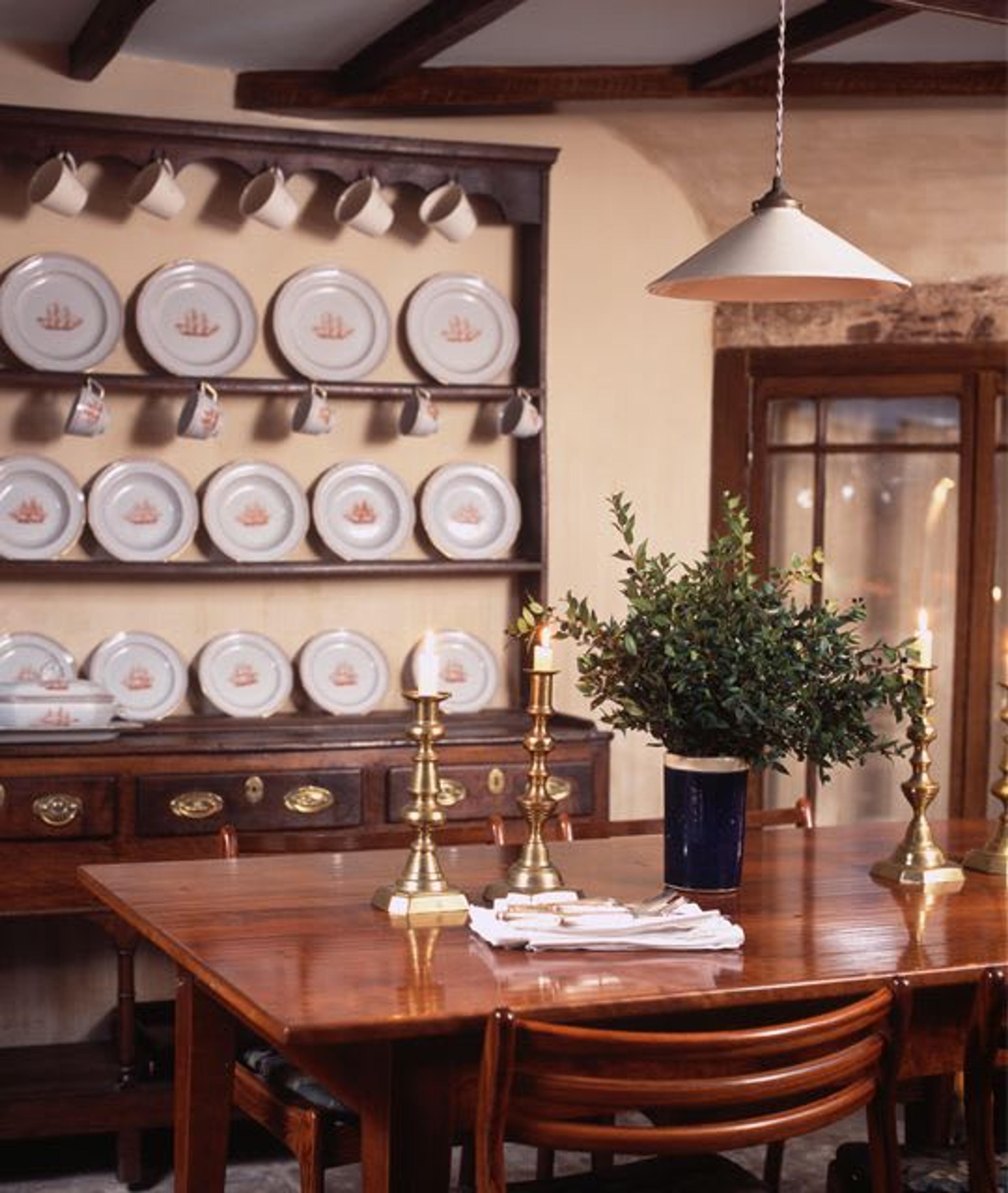 London Townhouse dining room by Malcolm Kutner 