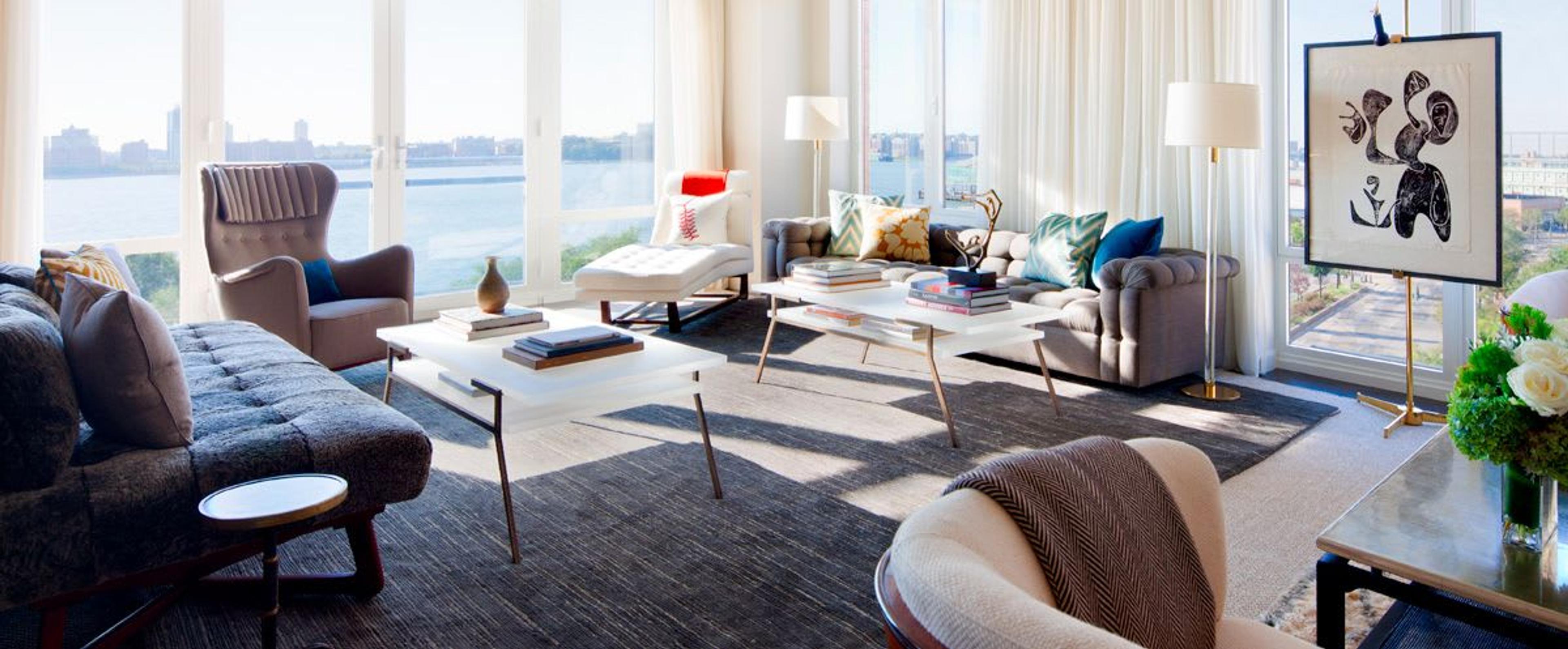 Poltrona ad ala svedese, tavolini personalizzati; daybed svedese, divano e chaise dunbar, tavolini Adnet