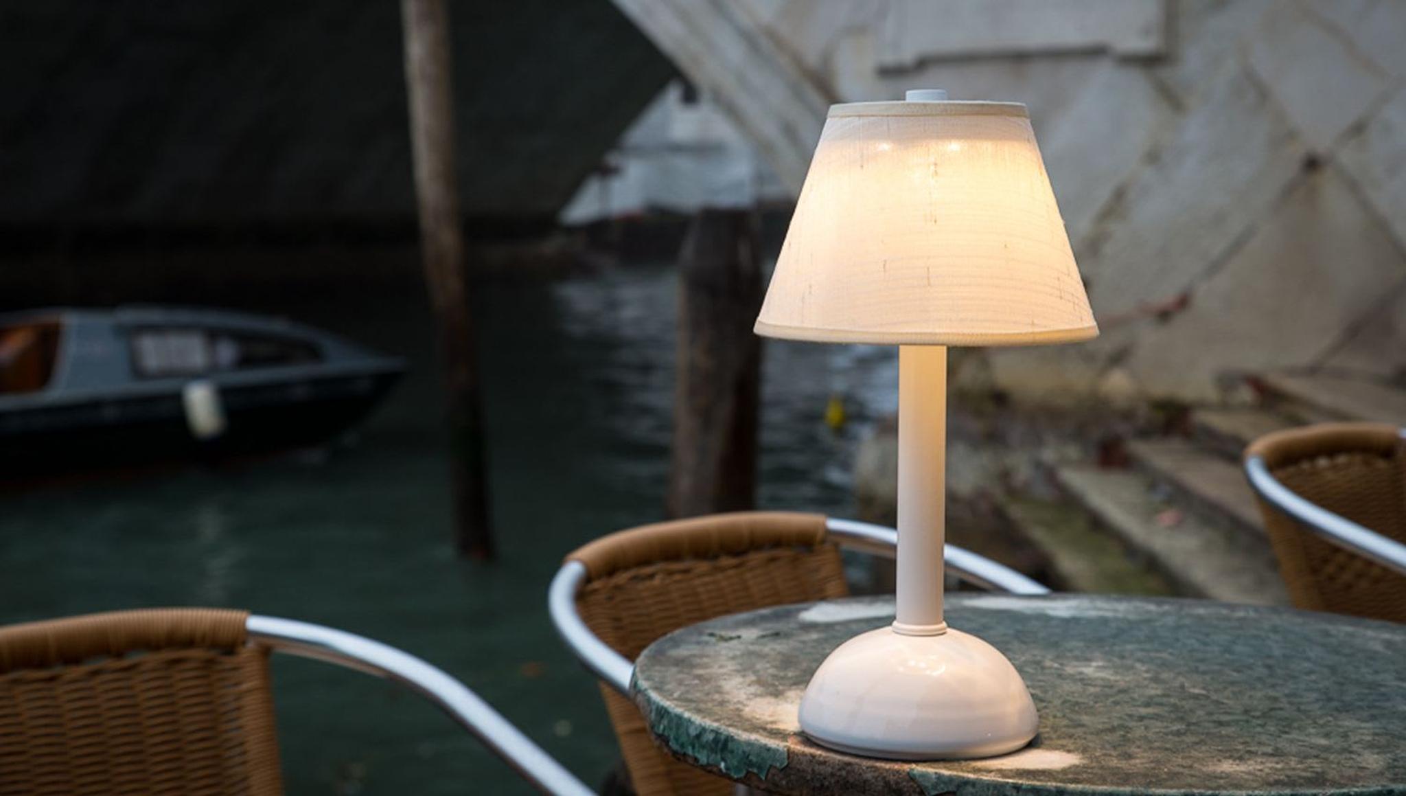 Illuminazione d'ambiente minimalista