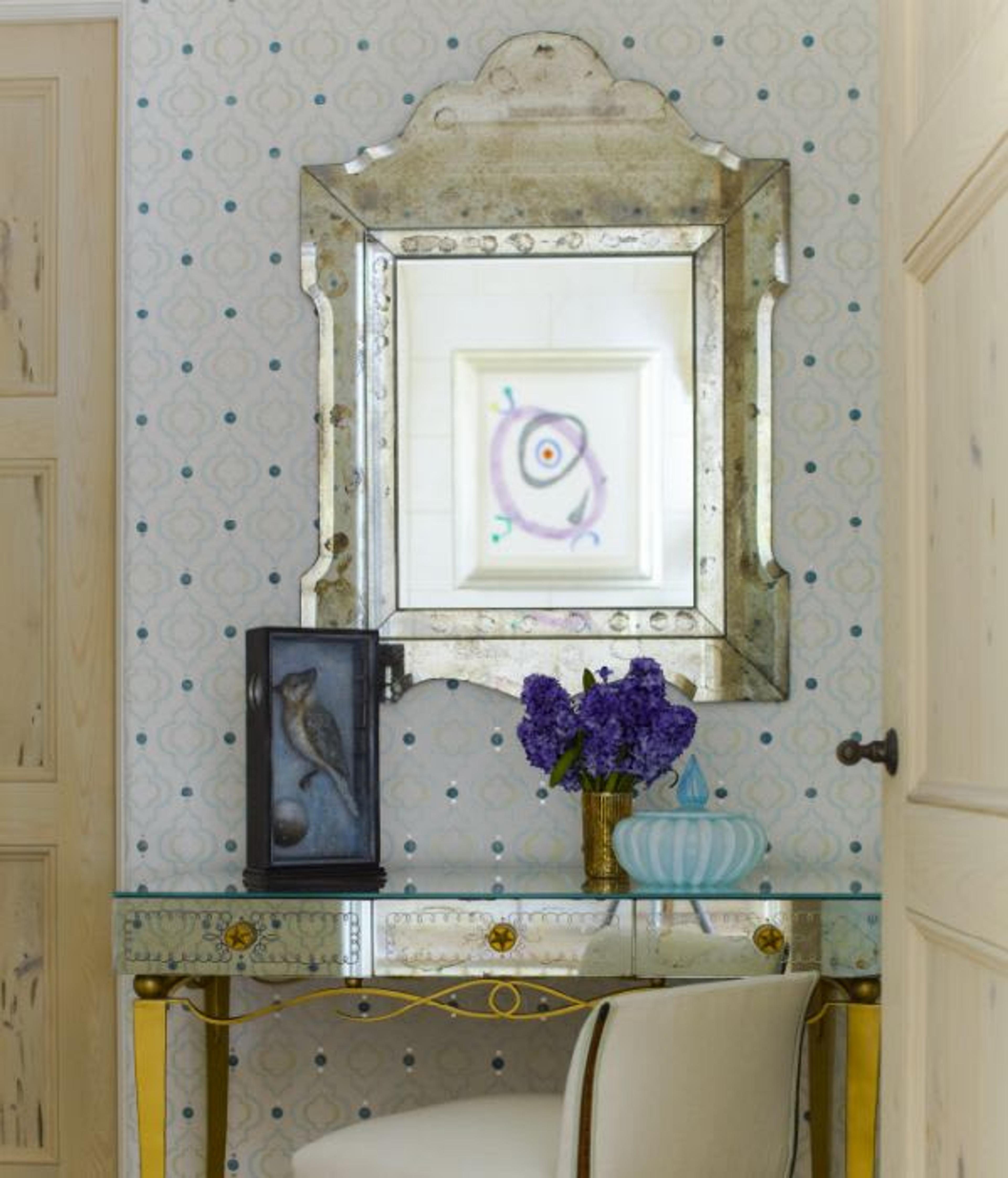 A splendid mirrored dressing table and mirror in a Palm Beach property decorated by ​Cullman & Kravis.