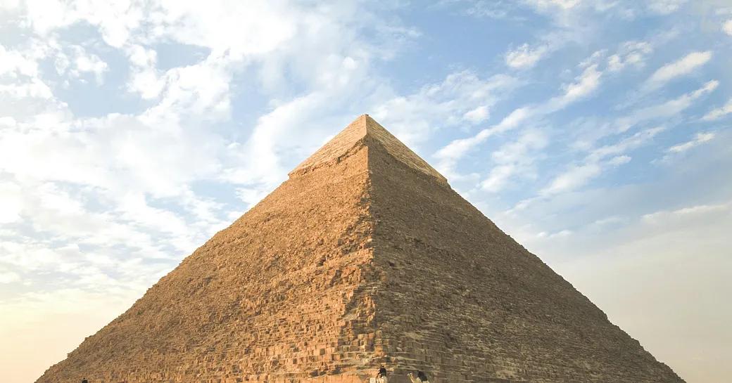 Who sank the Great Pyramid?
