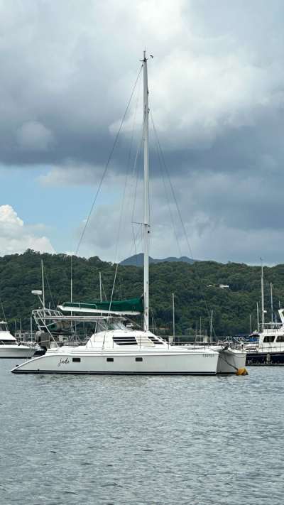 Manta 42