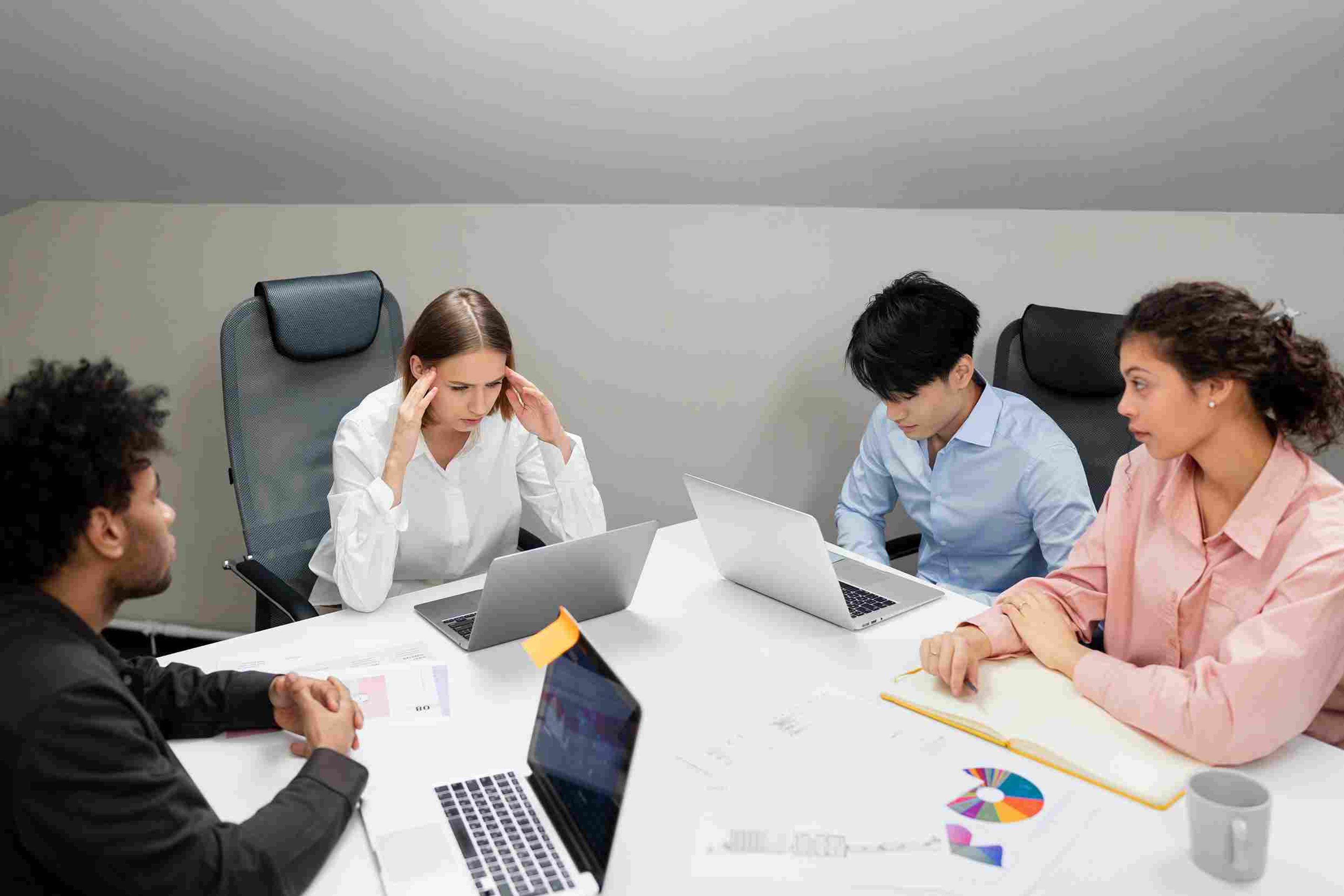Meeting discusses challenges merchants face with online review systems and solutions.