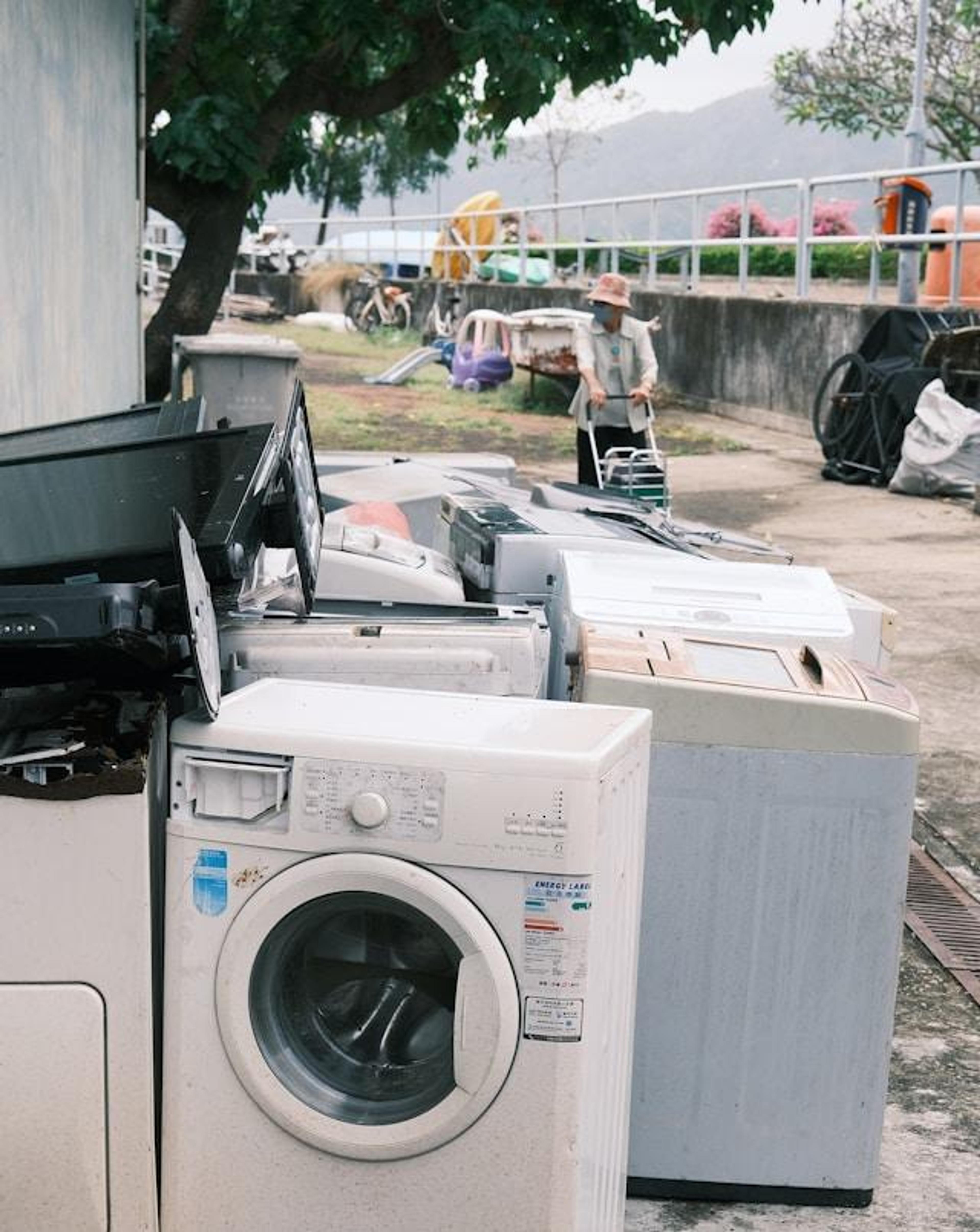 Dealing with a broken washing machine