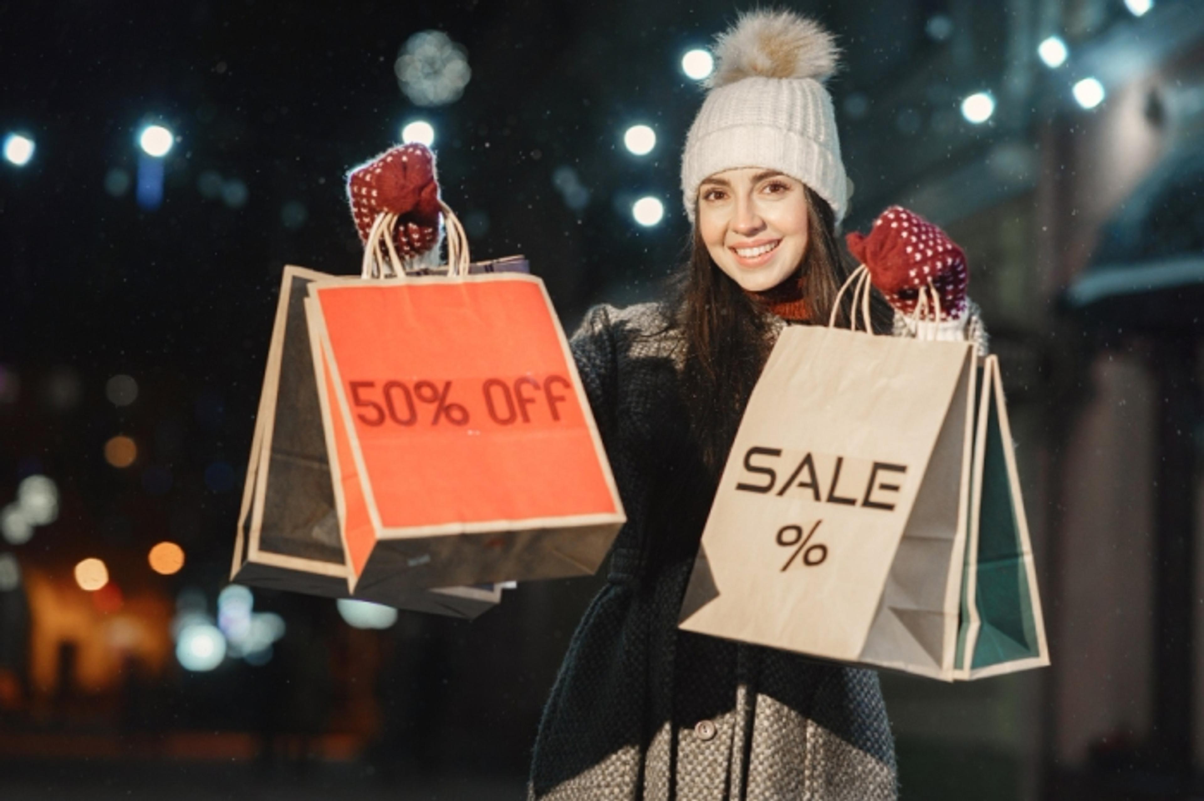 Holiday shopping discounts