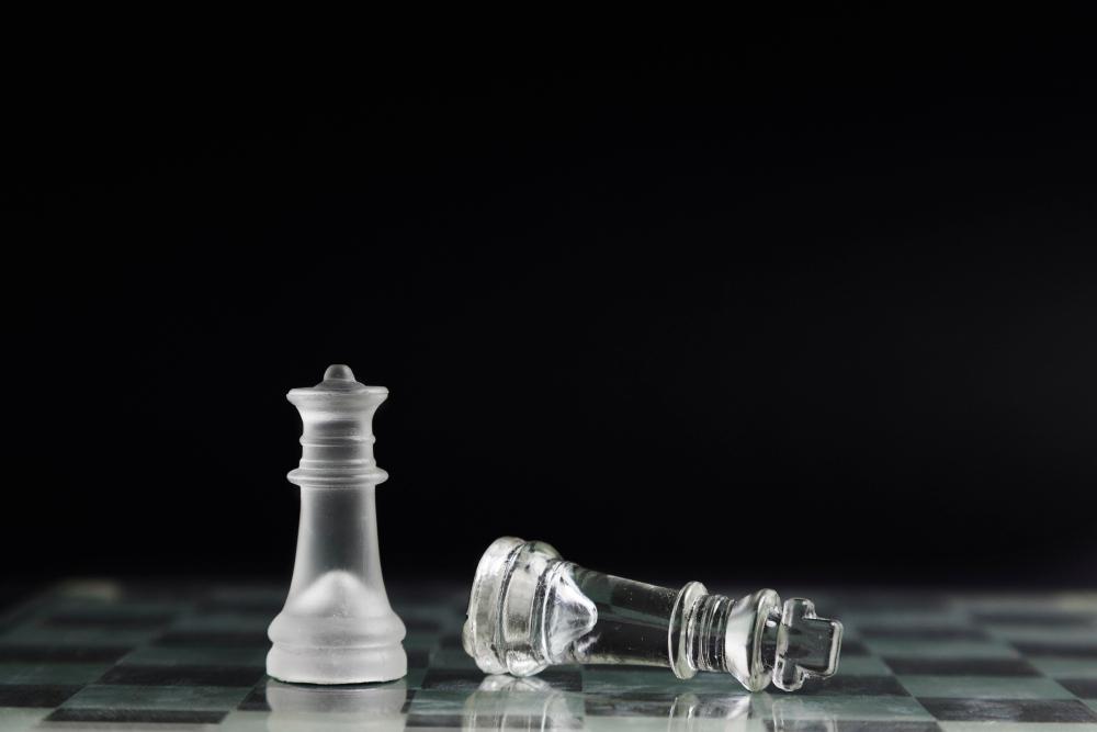 Chess pieces symbolizing strategic ecommerce marketing beyond AI for differentiation.