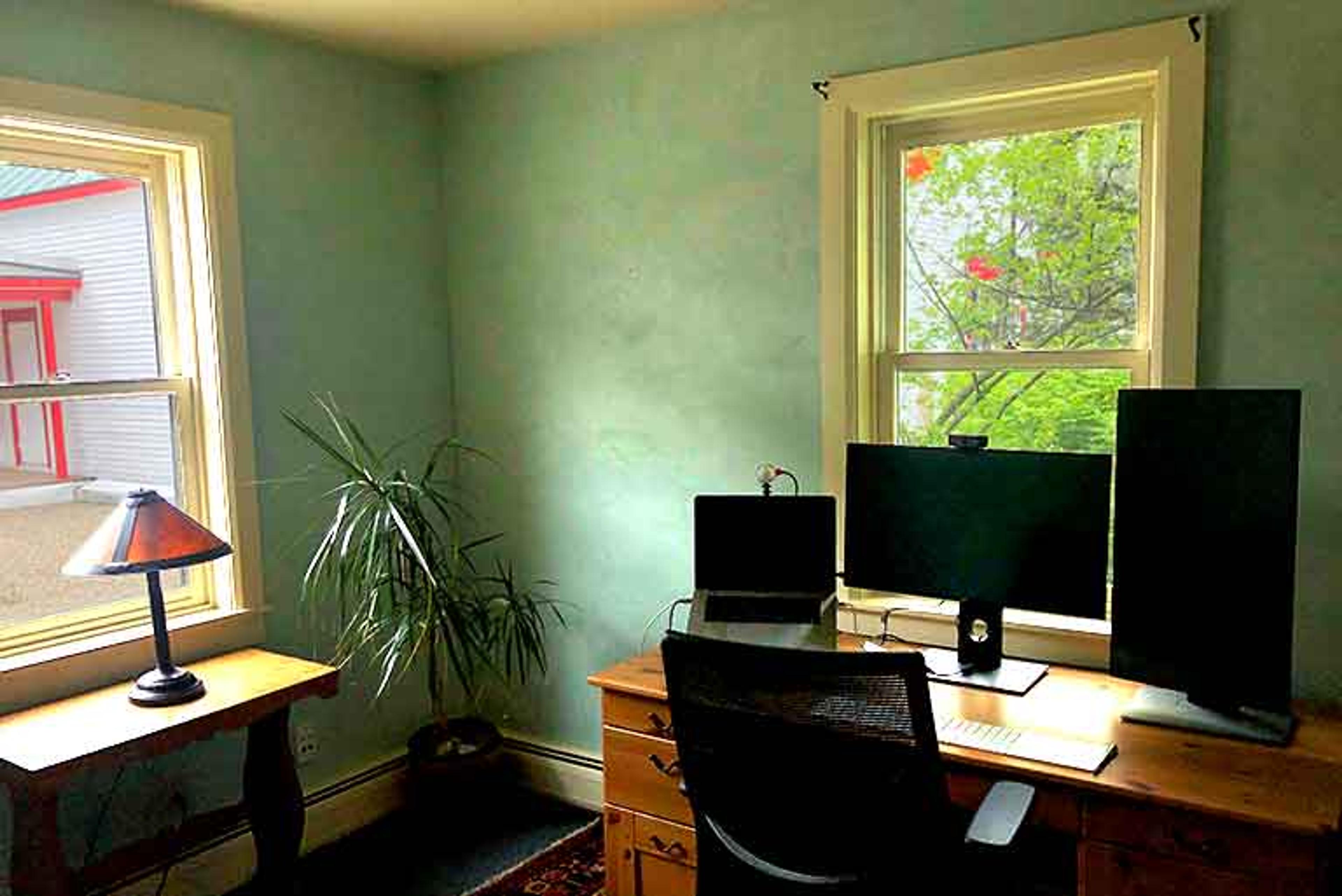 Private office space available at Karmê Chöling meditation retreat center