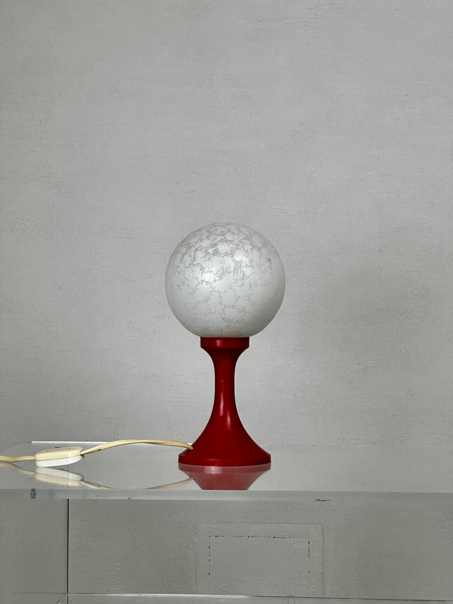 Aro Leuchte Tischlampe in Rot mit Glaskugel — Bild 2