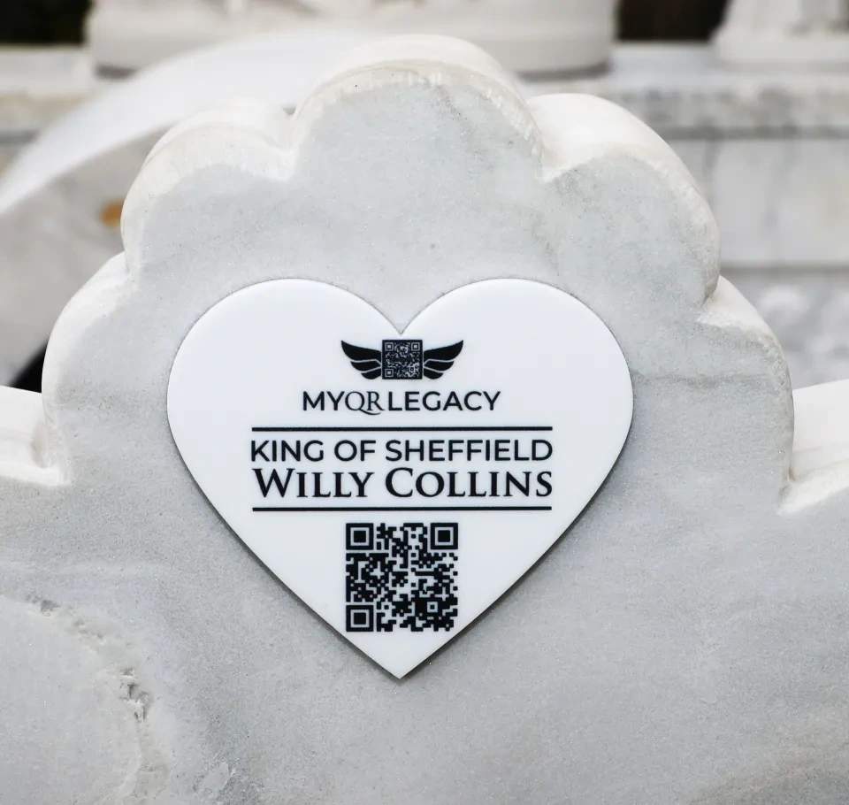 Willy Collins headstone qr code