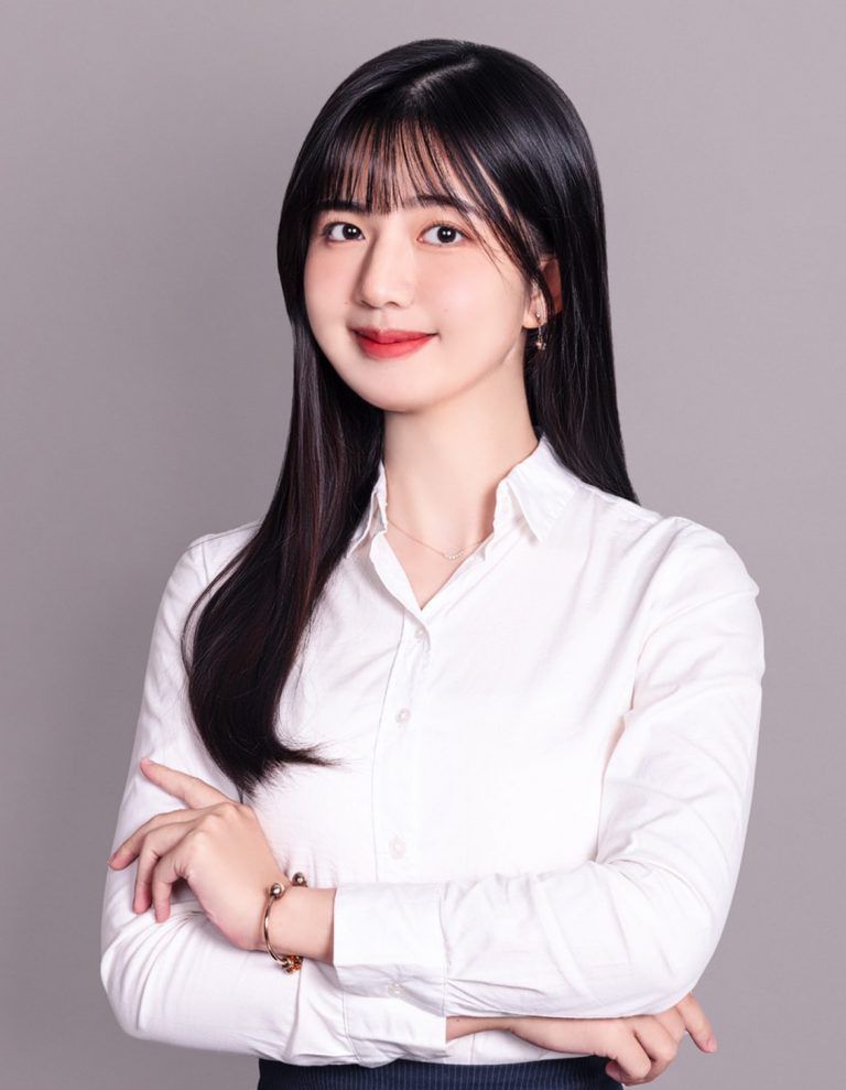 洪以芸