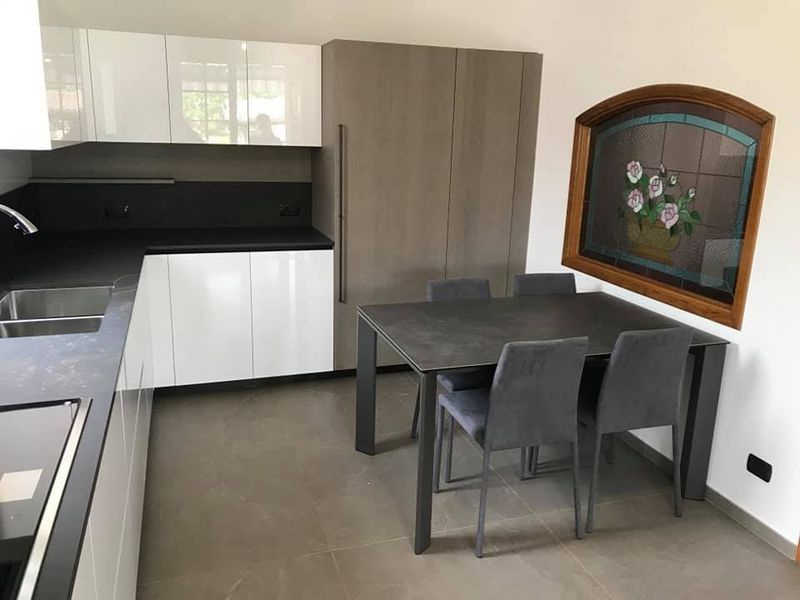  Cucina elegante e minimale — immagine 2