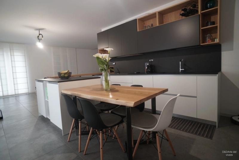 Cucina moderna e minimale — immagine 2