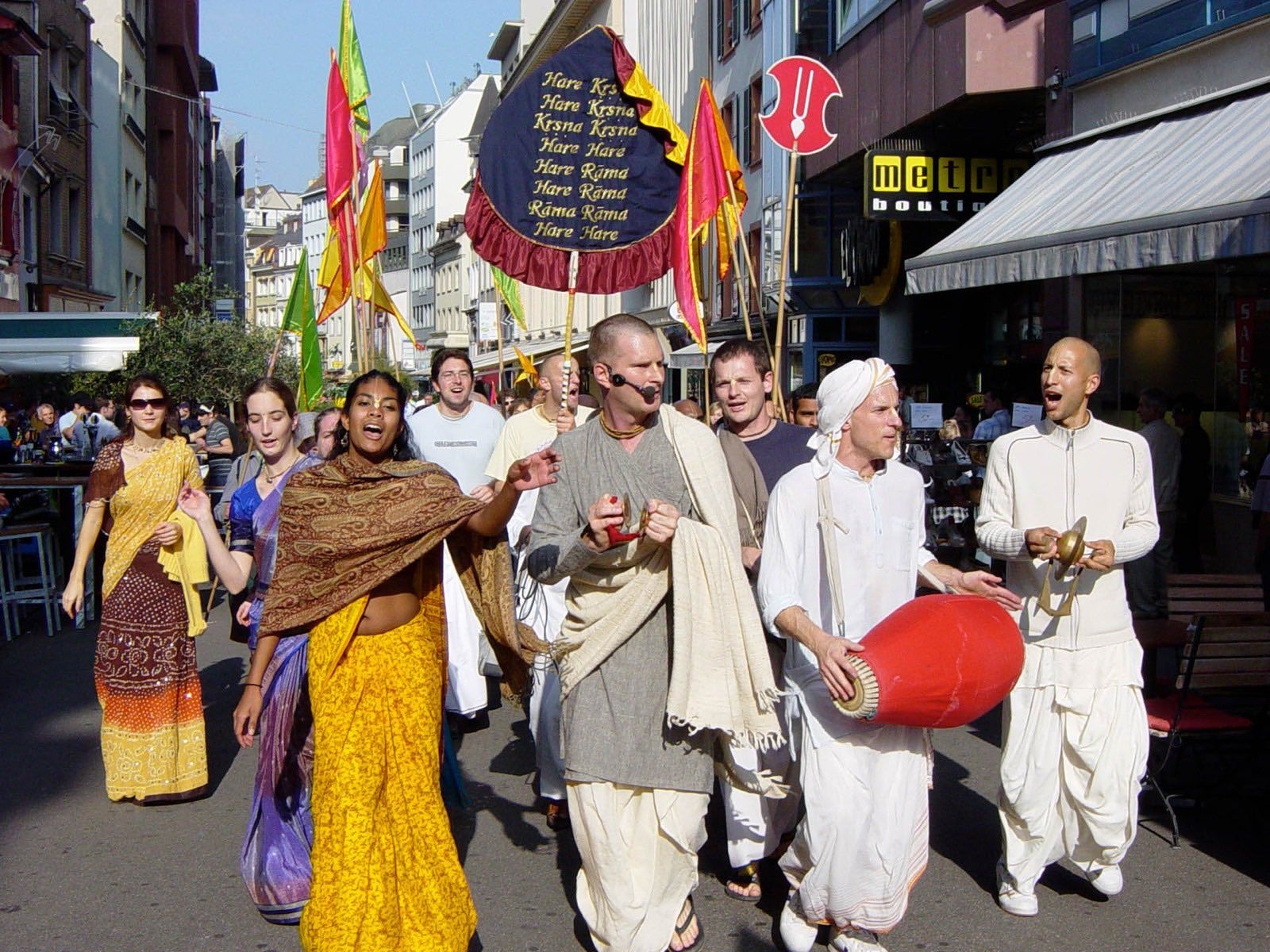 Harinama – die ISKCON-Gemeinschaft beim gemeinsamen Singen