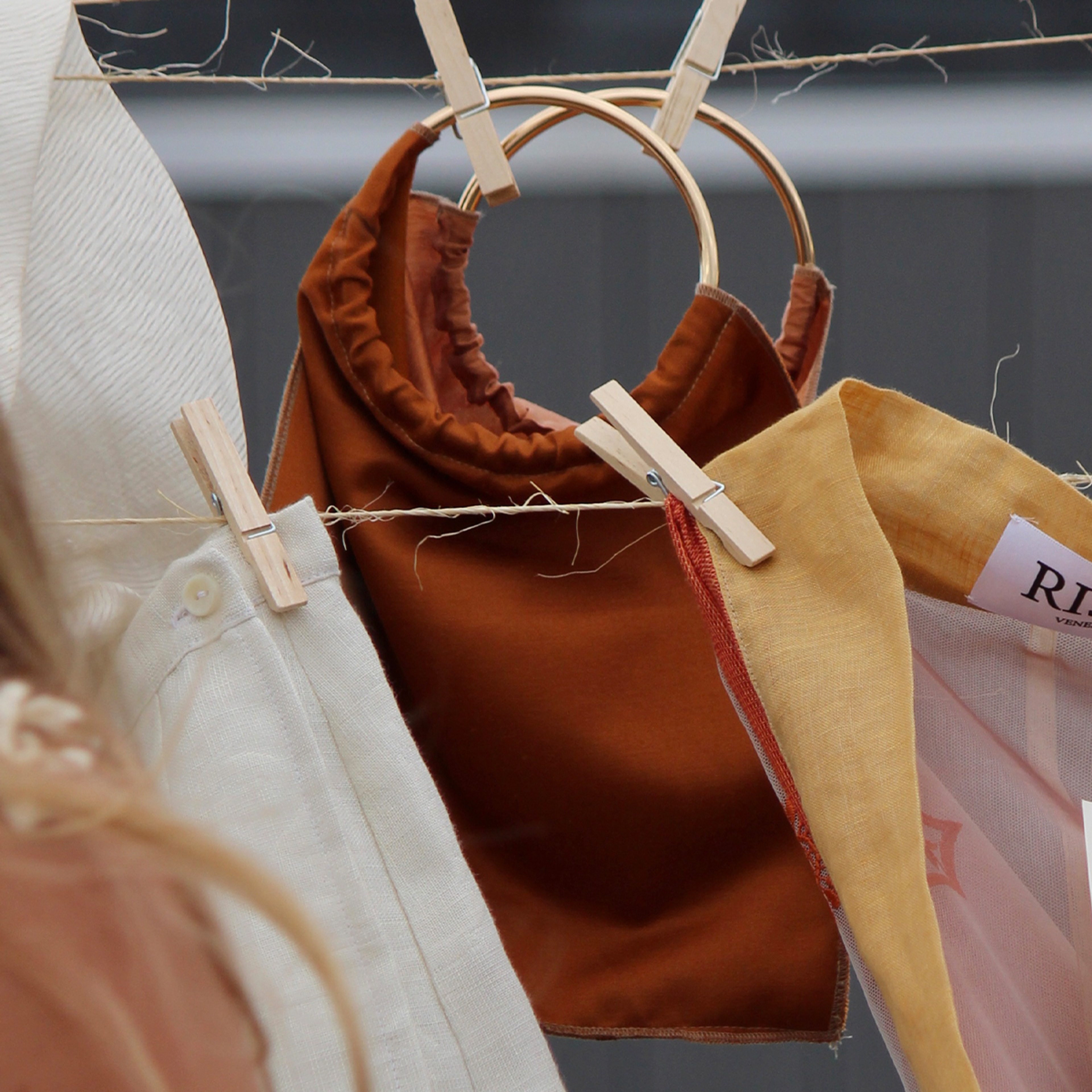 Detail — weave